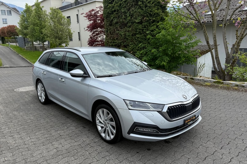 SKODA Octavia Combi 2.0 TDI DSG Style 4x4-image-0