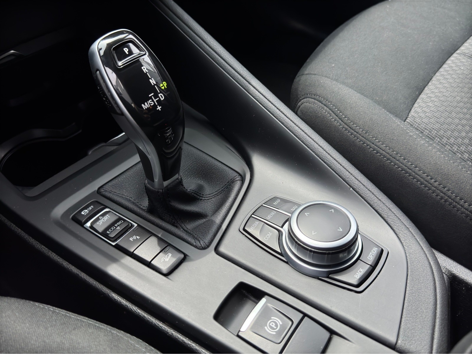 BMW X1 xDrive 20d xLine Steptronic-image-16
