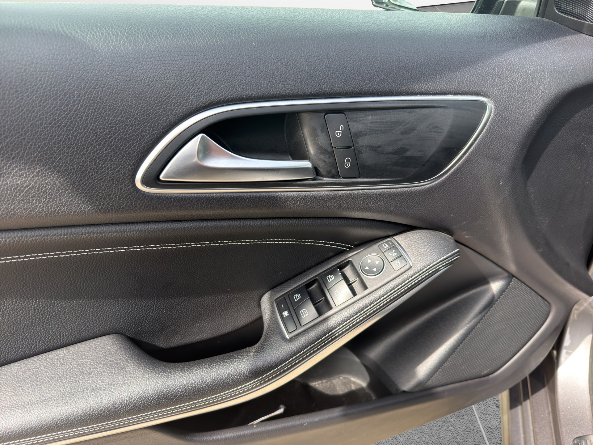 MERCEDES-BENZ A 220 CDI Urban 7G-DCT-image-15