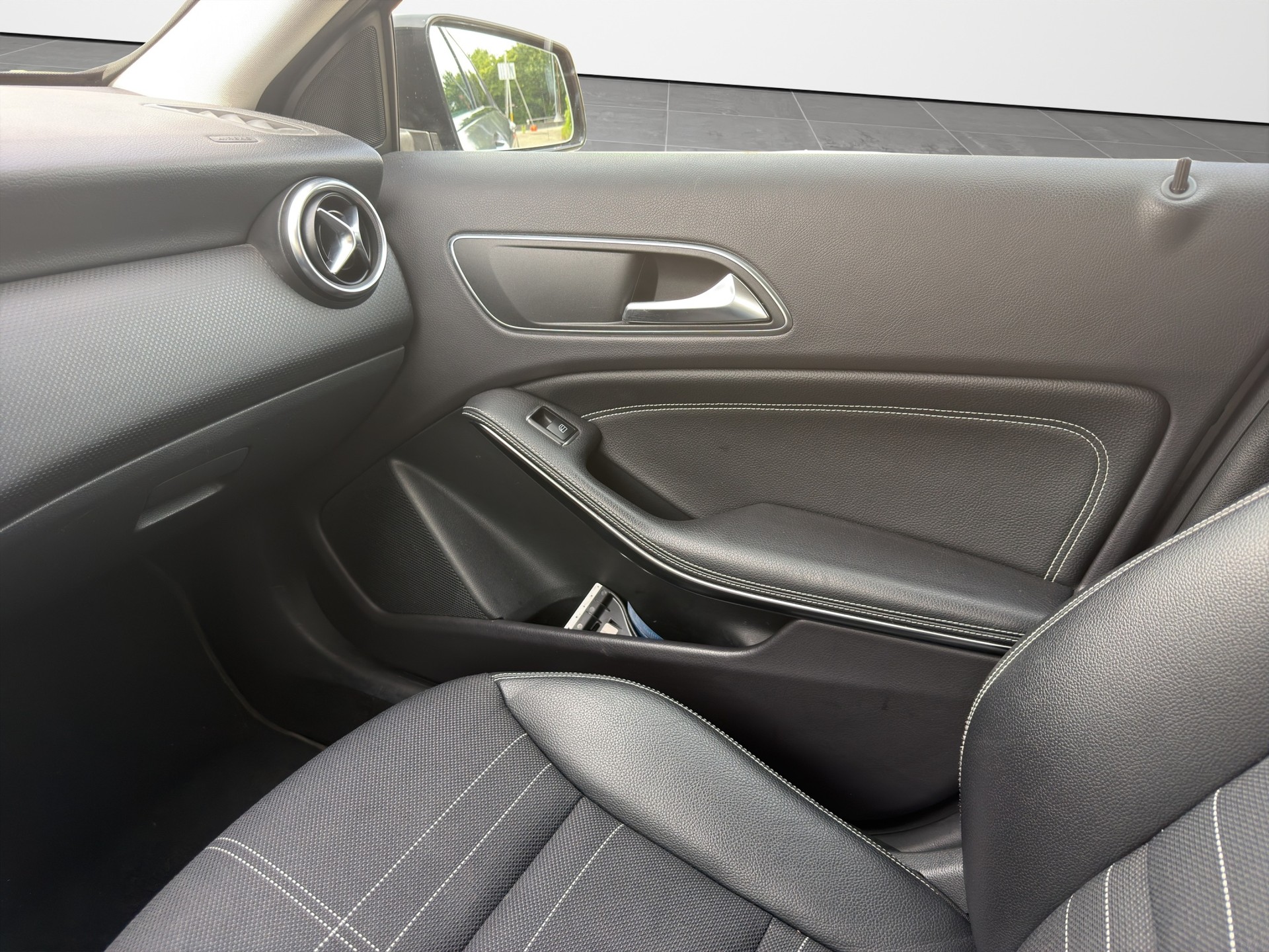 MERCEDES-BENZ A 220 CDI Urban 7G-DCT-image-13