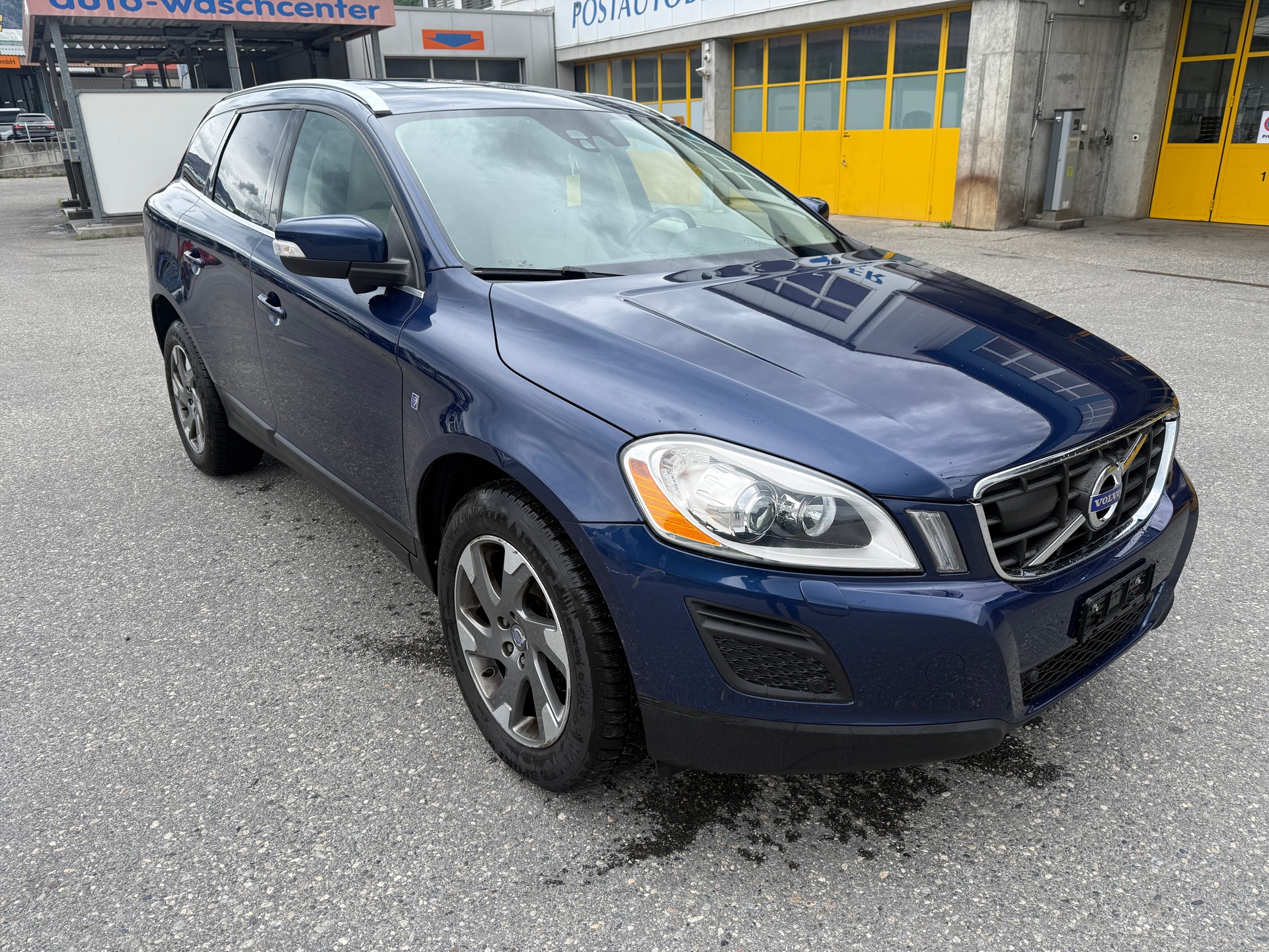 VOLVO XC60 D5 AWD OceanRace Geartronic-image-2