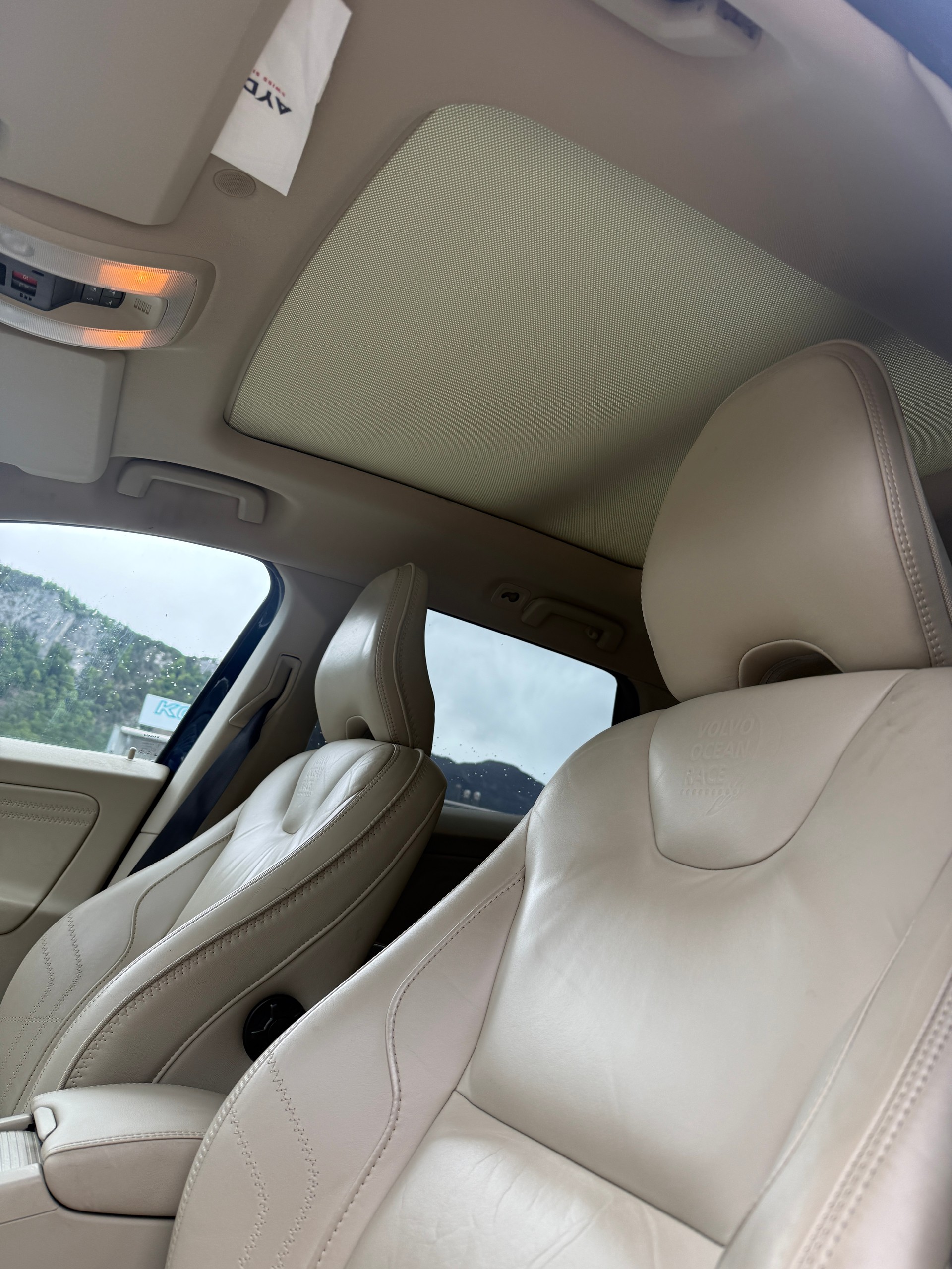 VOLVO XC60 D5 AWD OceanRace Geartronic-image-11