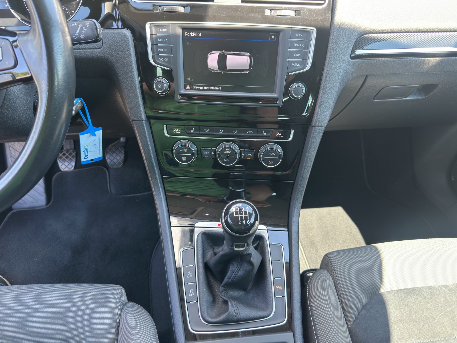 VW Golf 2.0 TDI Highline 4Motion-image-12