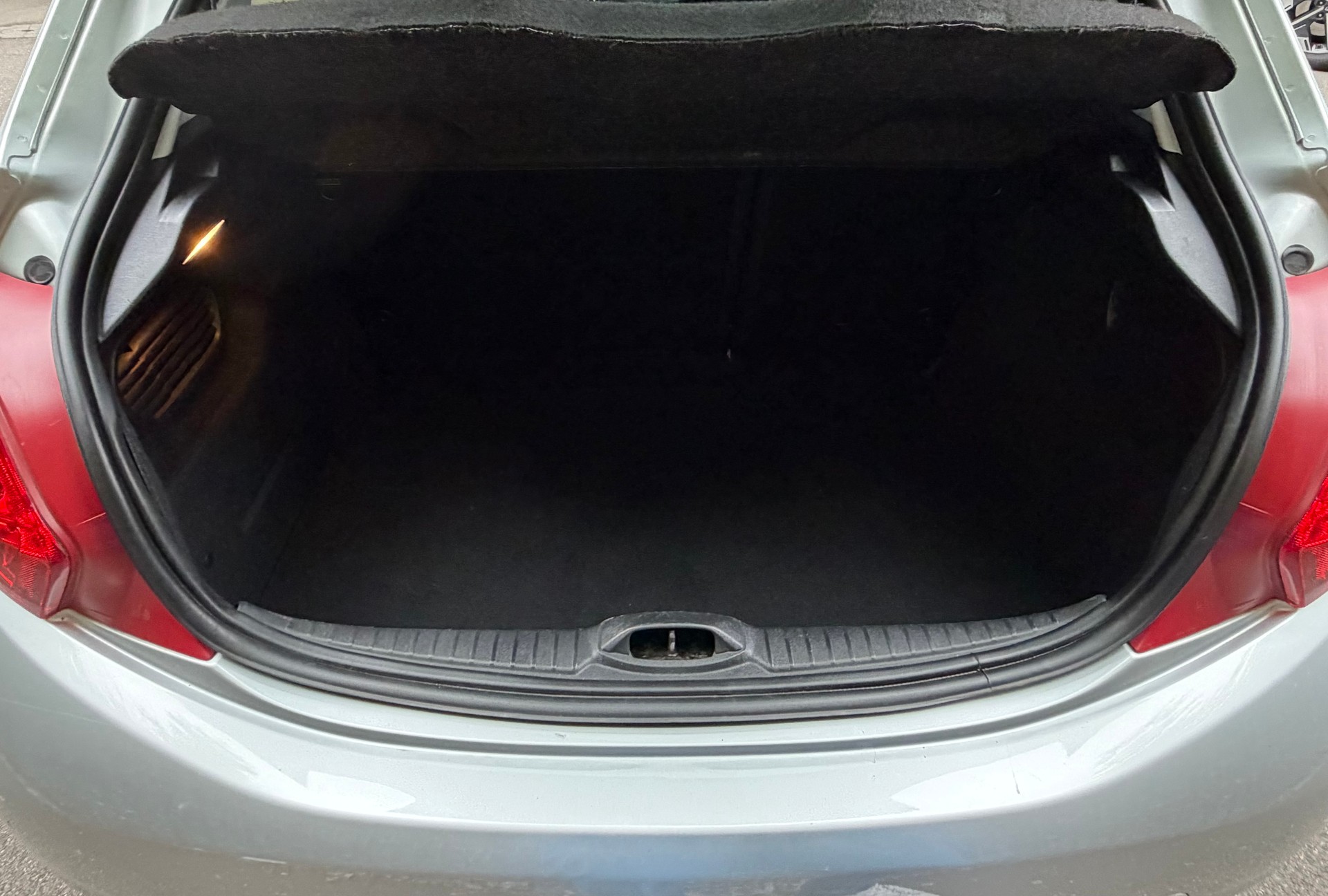 PEUGEOT 208 1.6 VTI Intuitive-image-13