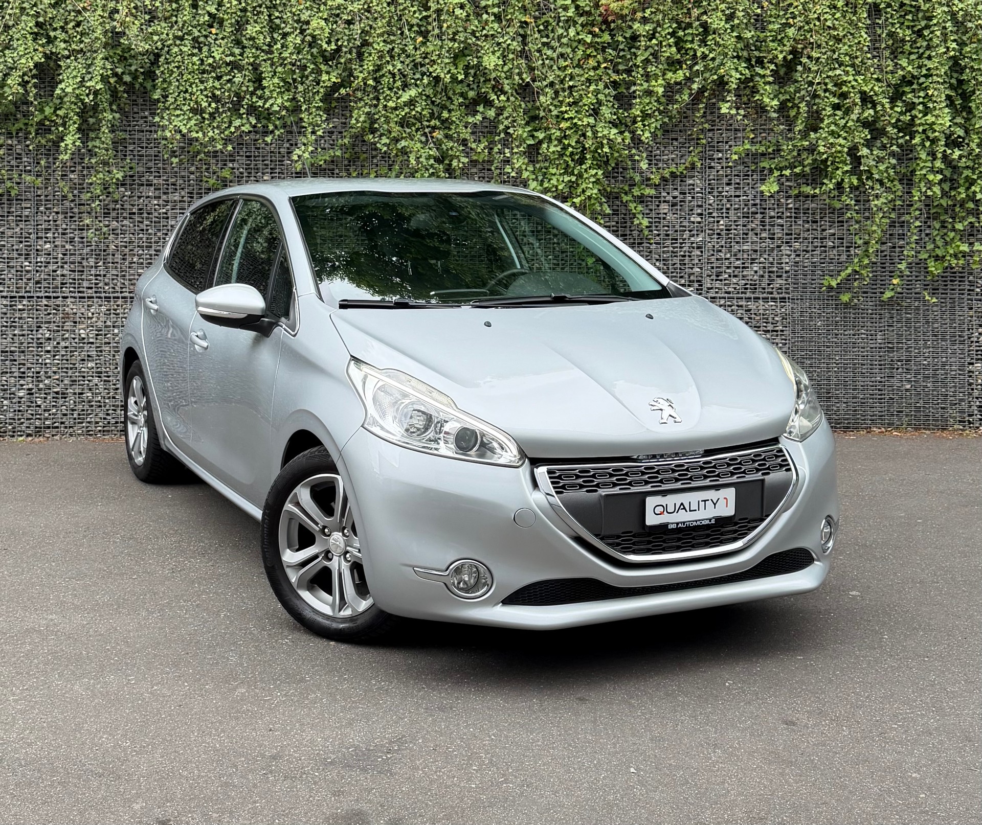 PEUGEOT 208 1.6 VTI Intuitive-image-6
