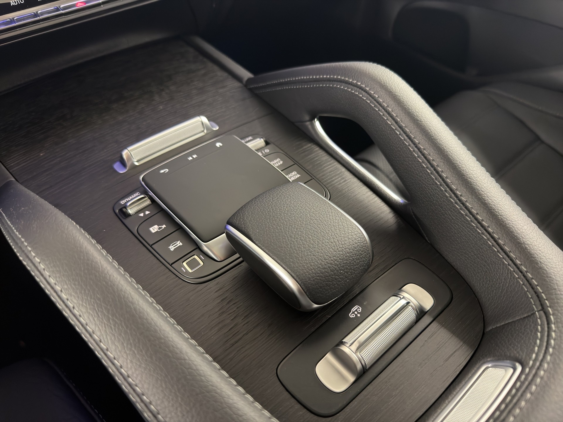 MERCEDES-BENZ GLE 450 d AMG Line 4matic-image-12