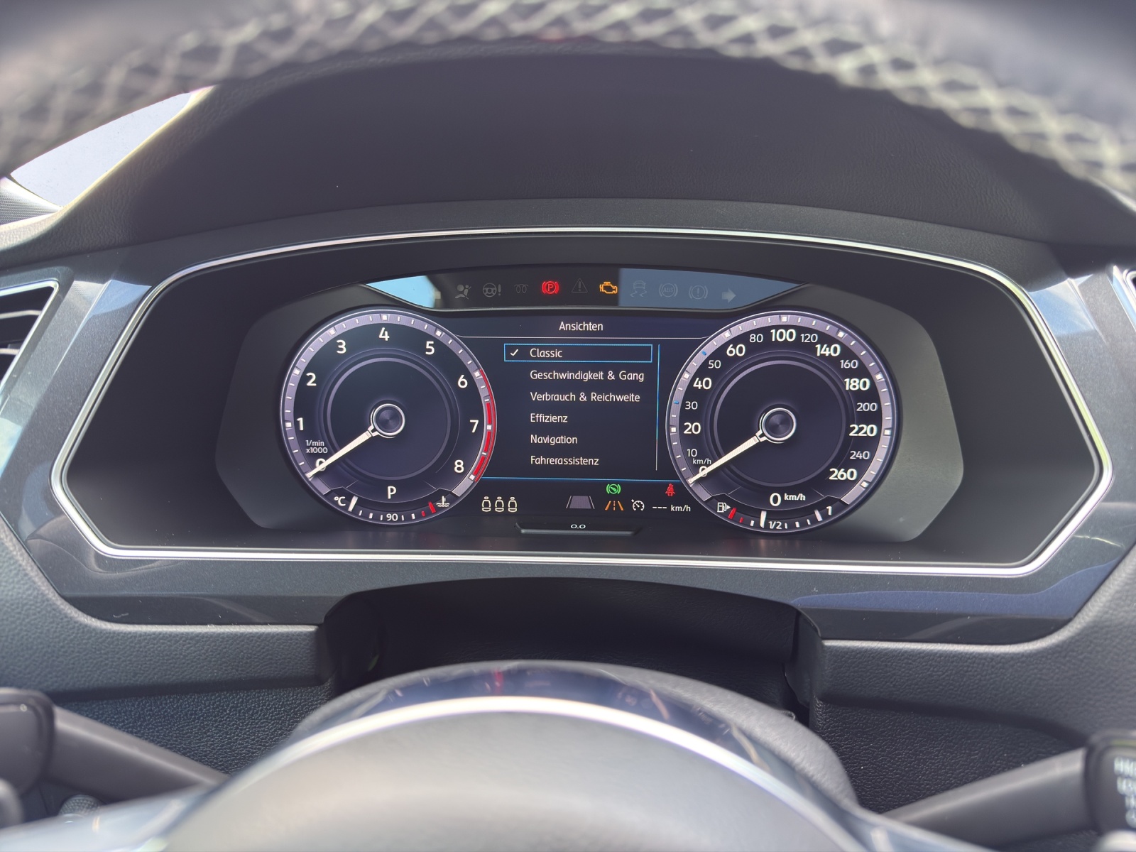 VW Tiguan 2.0TSI Highline *R-LINE* 4Motion* 220PS*-image-8