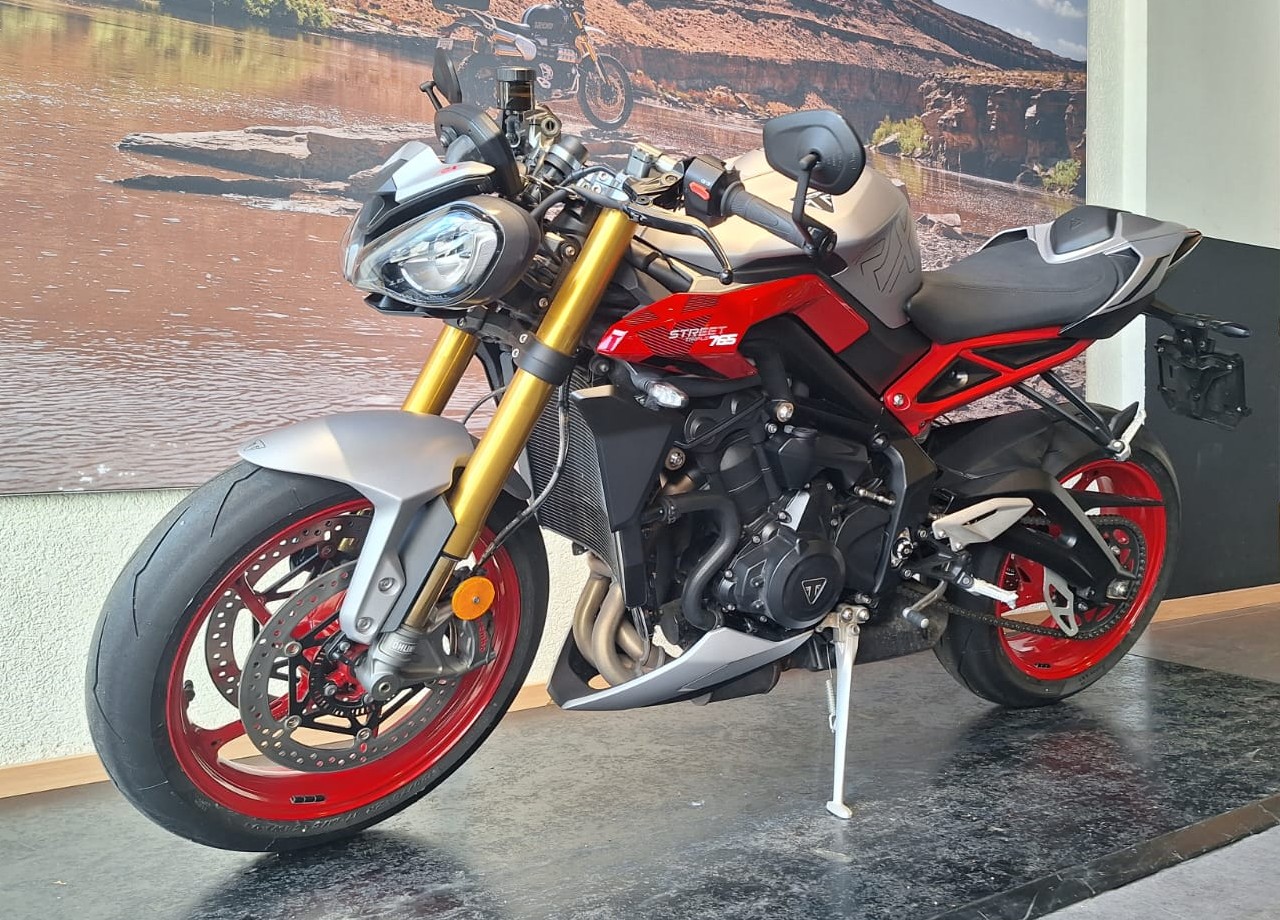 TRIUMPH Street Triple 765 RX-showroom-element-3