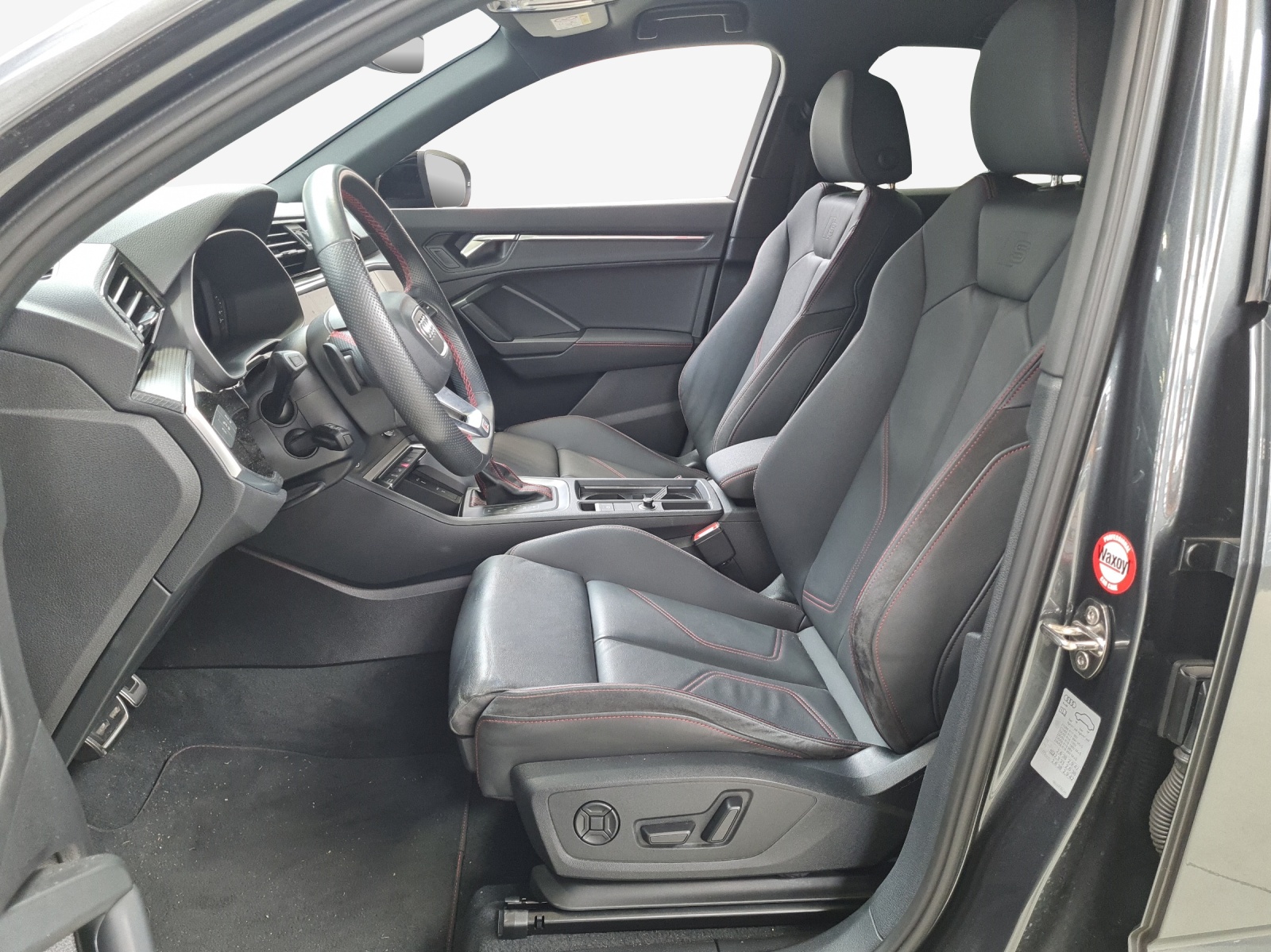 AUDI Q3 Sportback 45 TFSI e S line S-tronic-image-7