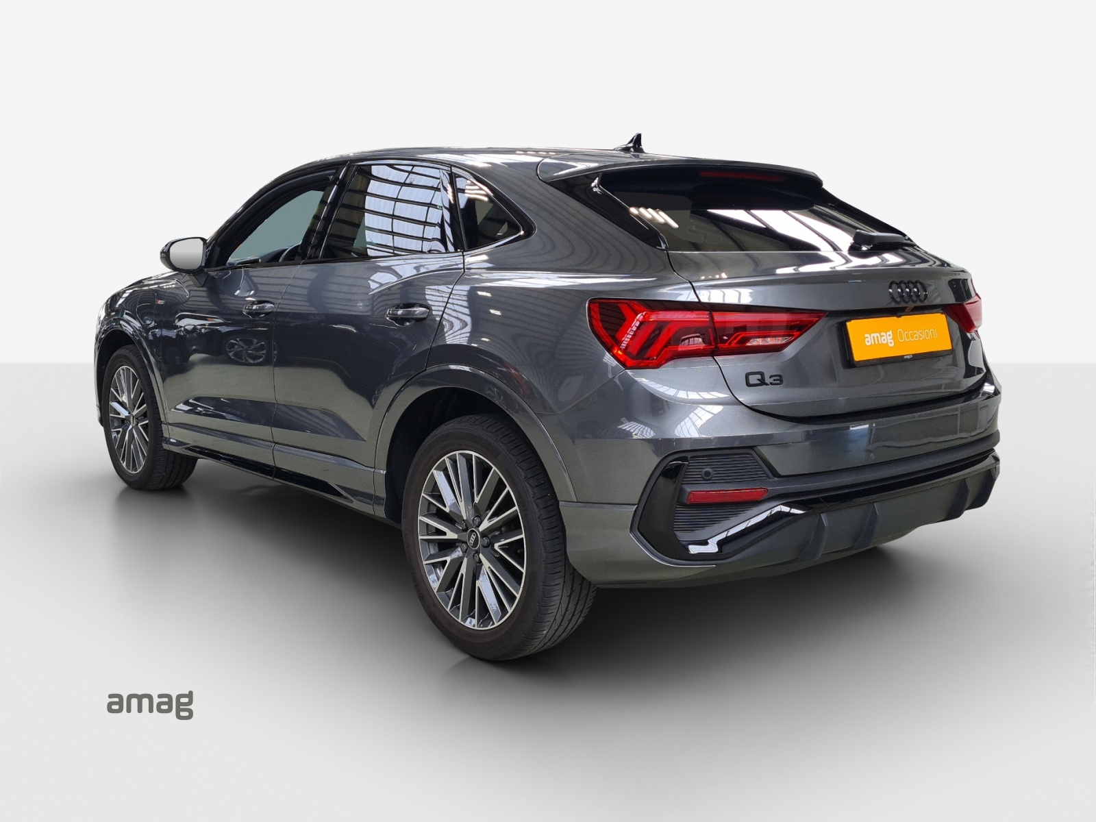 AUDI Q3 Sportback 45 TFSI e S line S-tronic-image-2