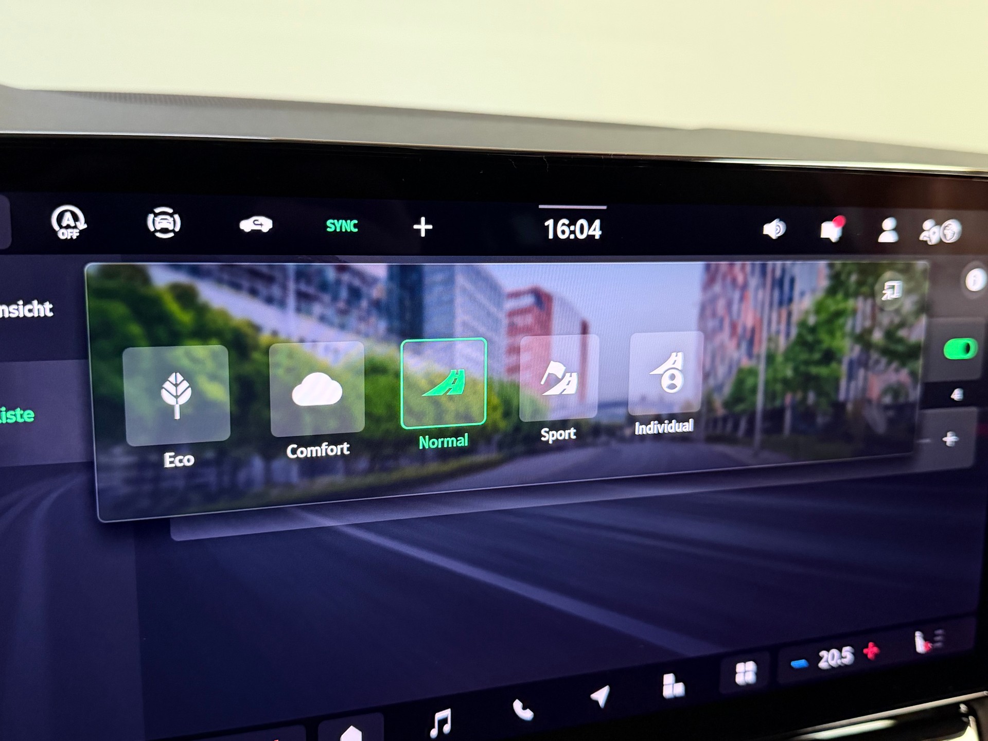 SKODA Octavia Combi 2.0 TSI DSG RS-image-25
