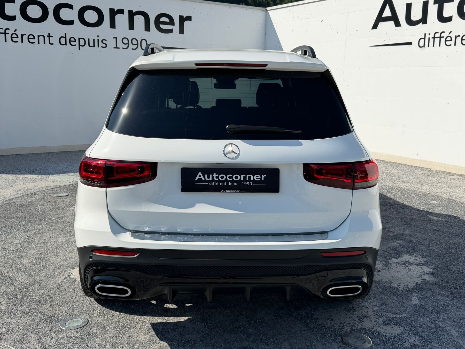 MERCEDES-BENZ GLB 250 AMG Line 8G-Tronic-image-5