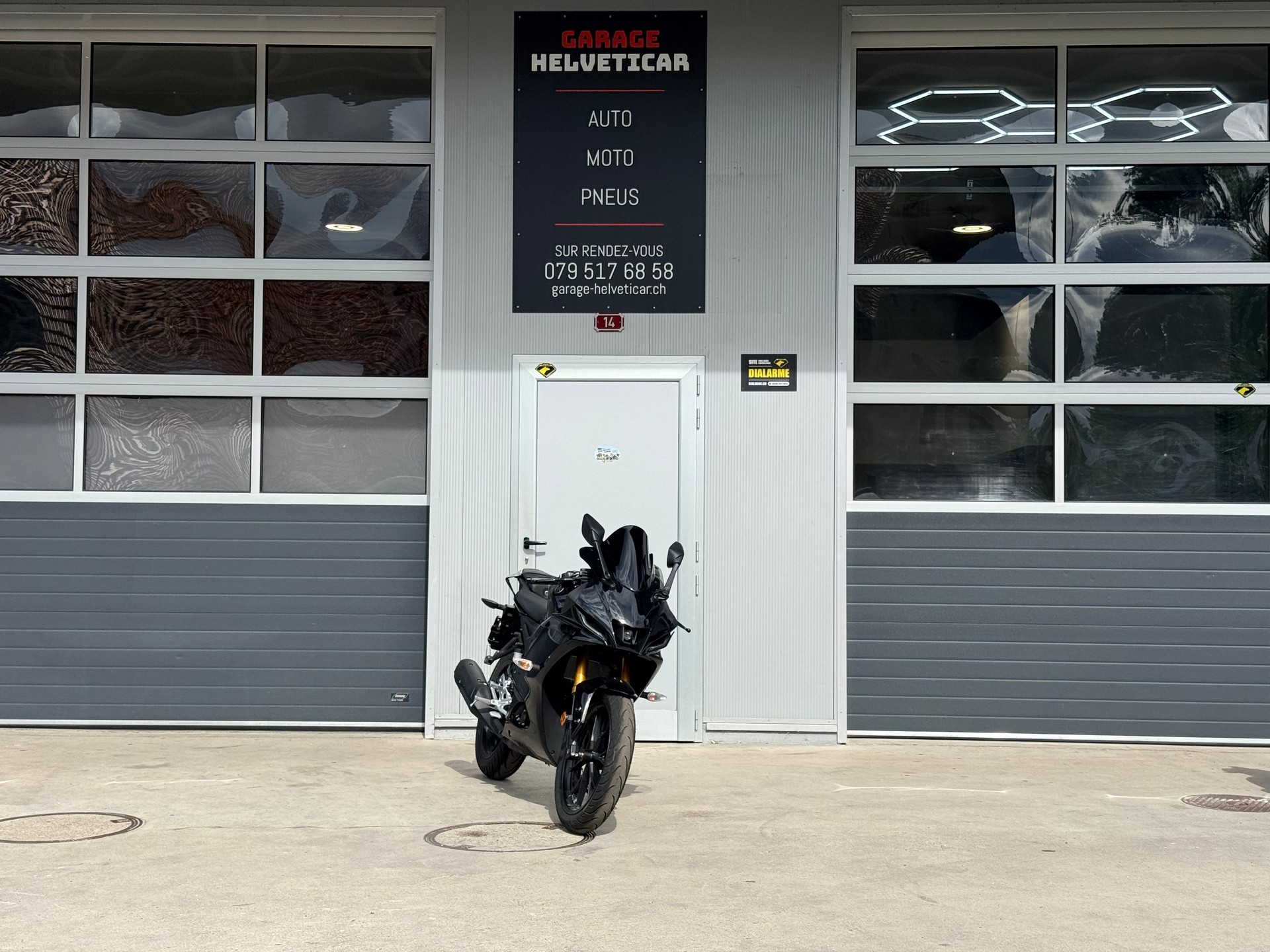 YAMAHA R 125-image-1