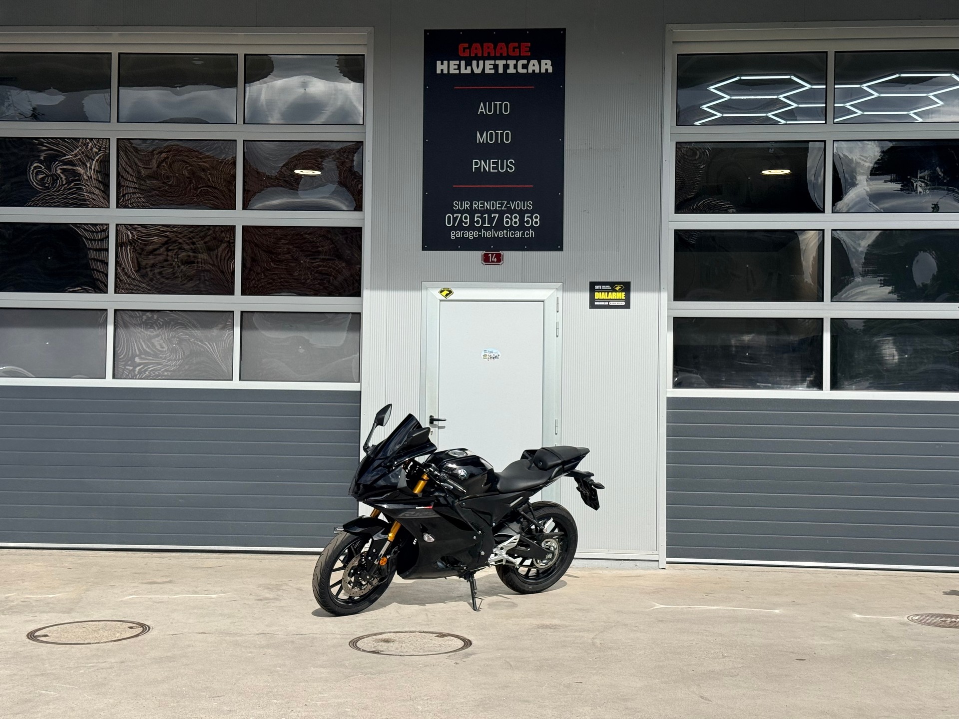 YAMAHA R 125-image-0