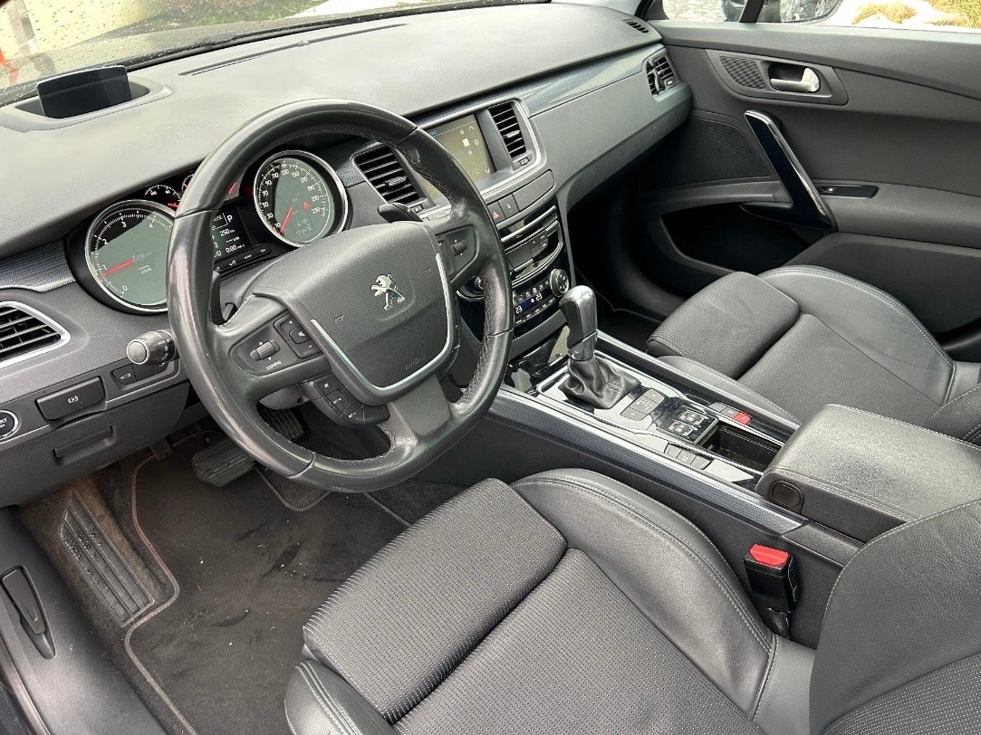 PEUGEOT 2.0 BlueHDi 180 GT S/S-image-2