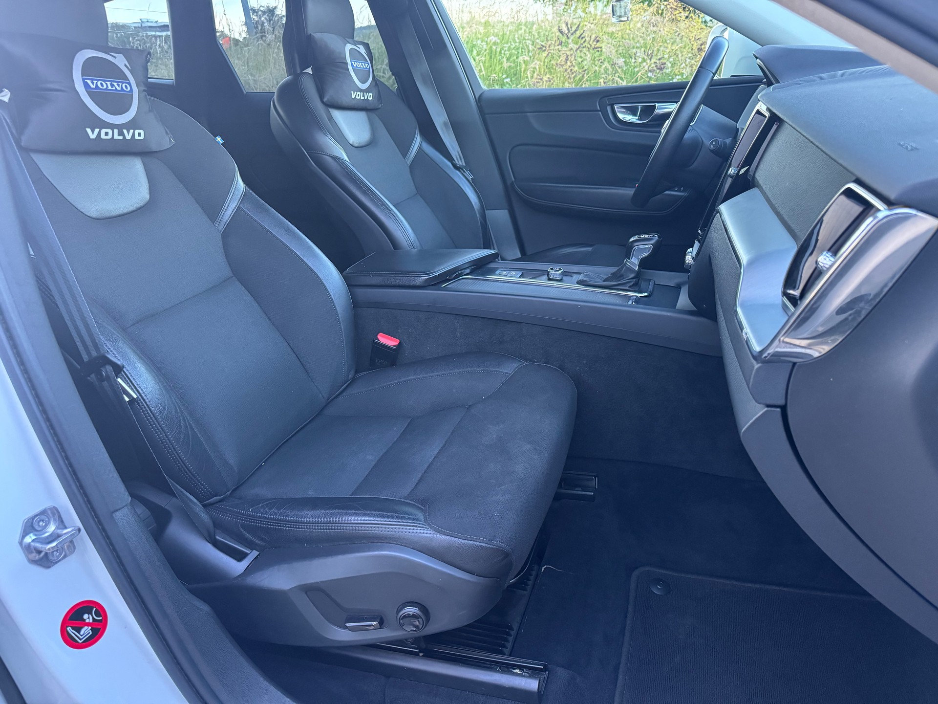 VOLVO XC60 D4 AWD Inscription Geartronic-image-9