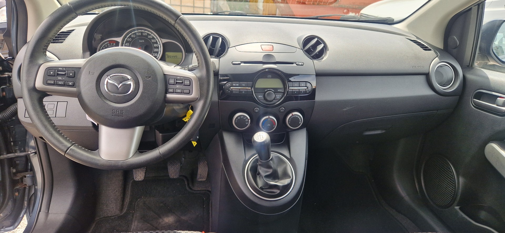 MAZDA 2 1.5i 16V Sport-image-6