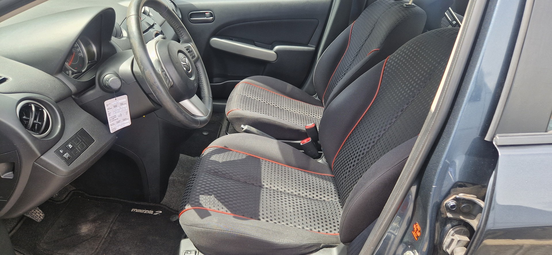 MAZDA 2 1.5i 16V Sport-image-4