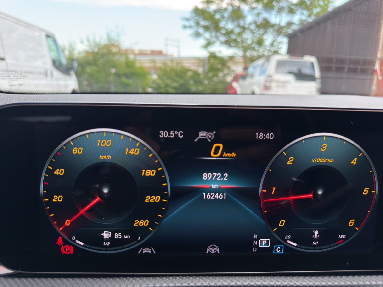 MERCEDES-BENZ CLA Shooting Brake 220 d 4Matic AMG Line-image-22