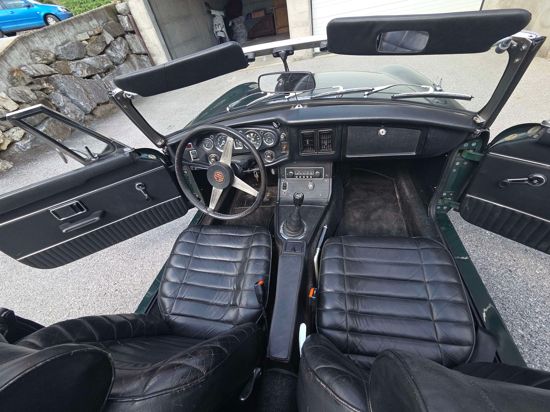 MG roadster-image-7