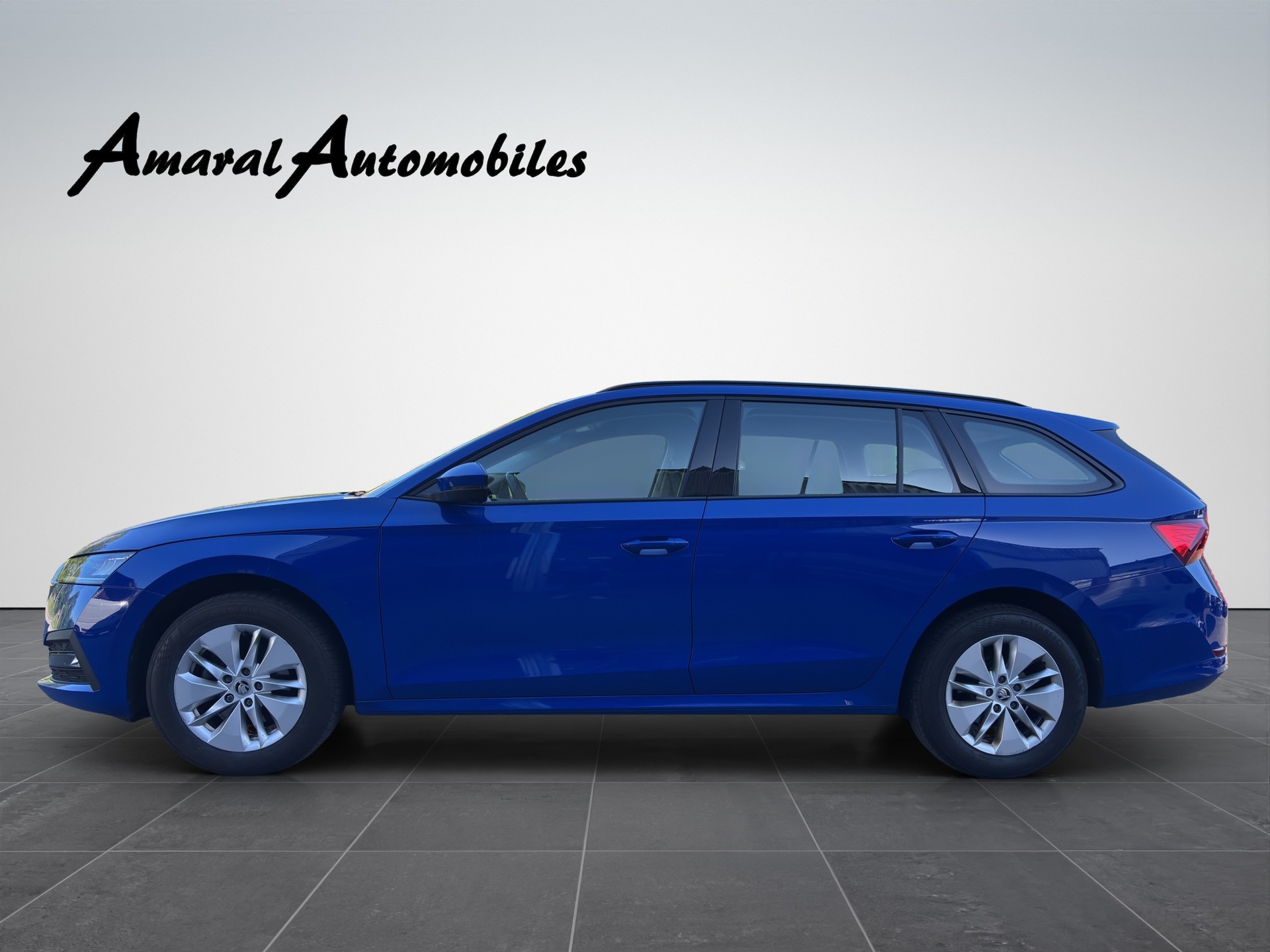 SKODA Octavia Combi 2.0 TDI DSG Ambition-image-2