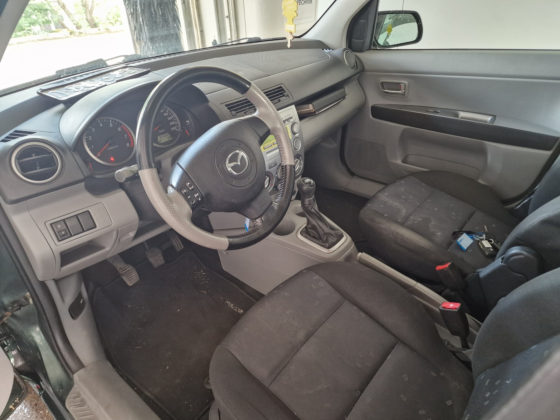 MAZDA 2 1.6i 16V Sport ab MFK 12Mt Gara 8xAlu Klima-image-9