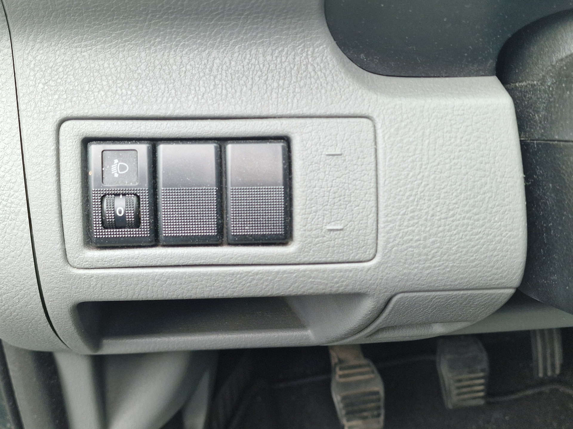 MAZDA 2 1.6i 16V Sport ab MFK 12Mt Gara-image-6