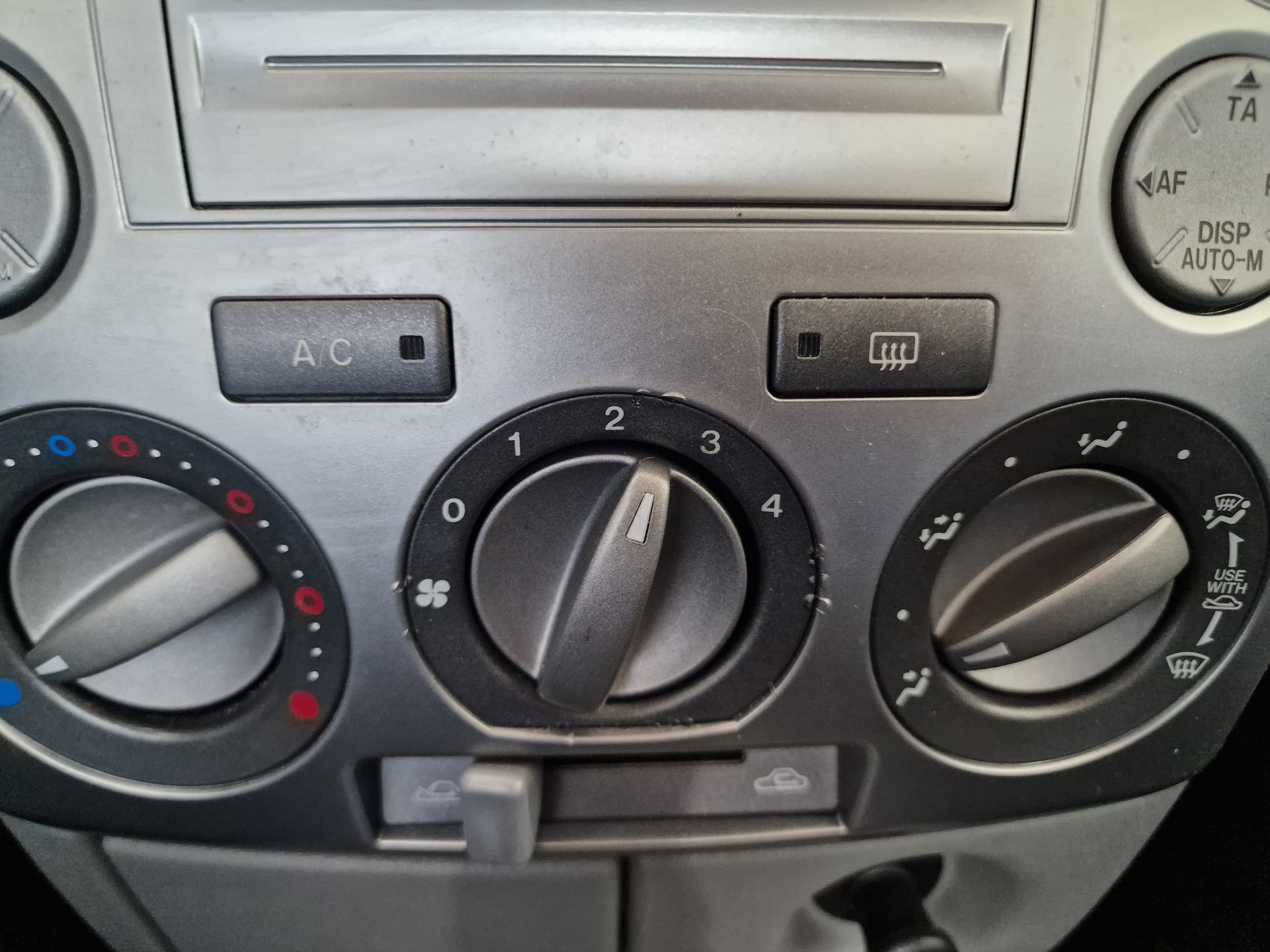 MAZDA 2 1.6i 16V Sport ab MFK 12Mt Gara 8xAlu Klima-image-16
