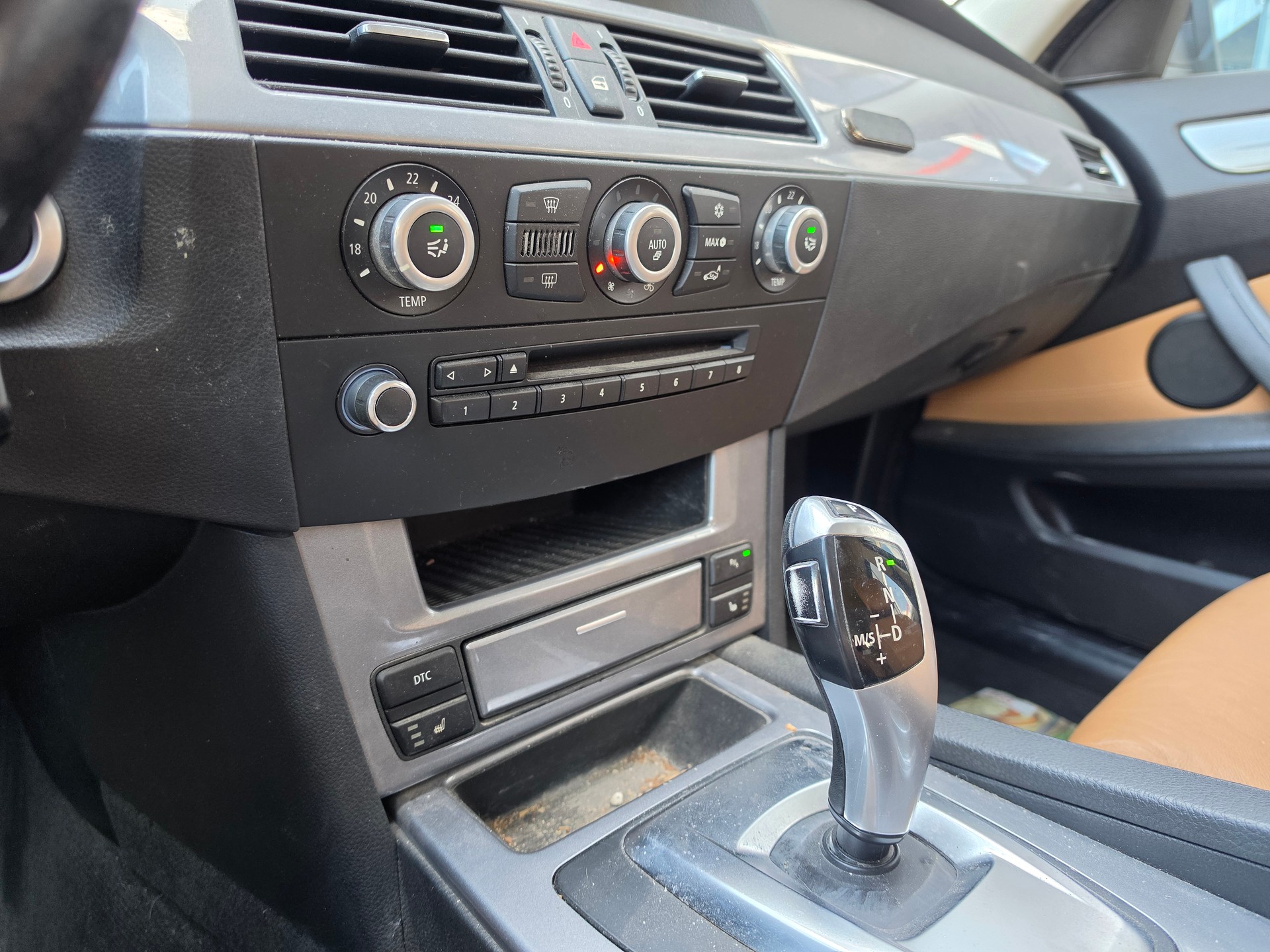 BMW 520d Touring Steptronic-image-11