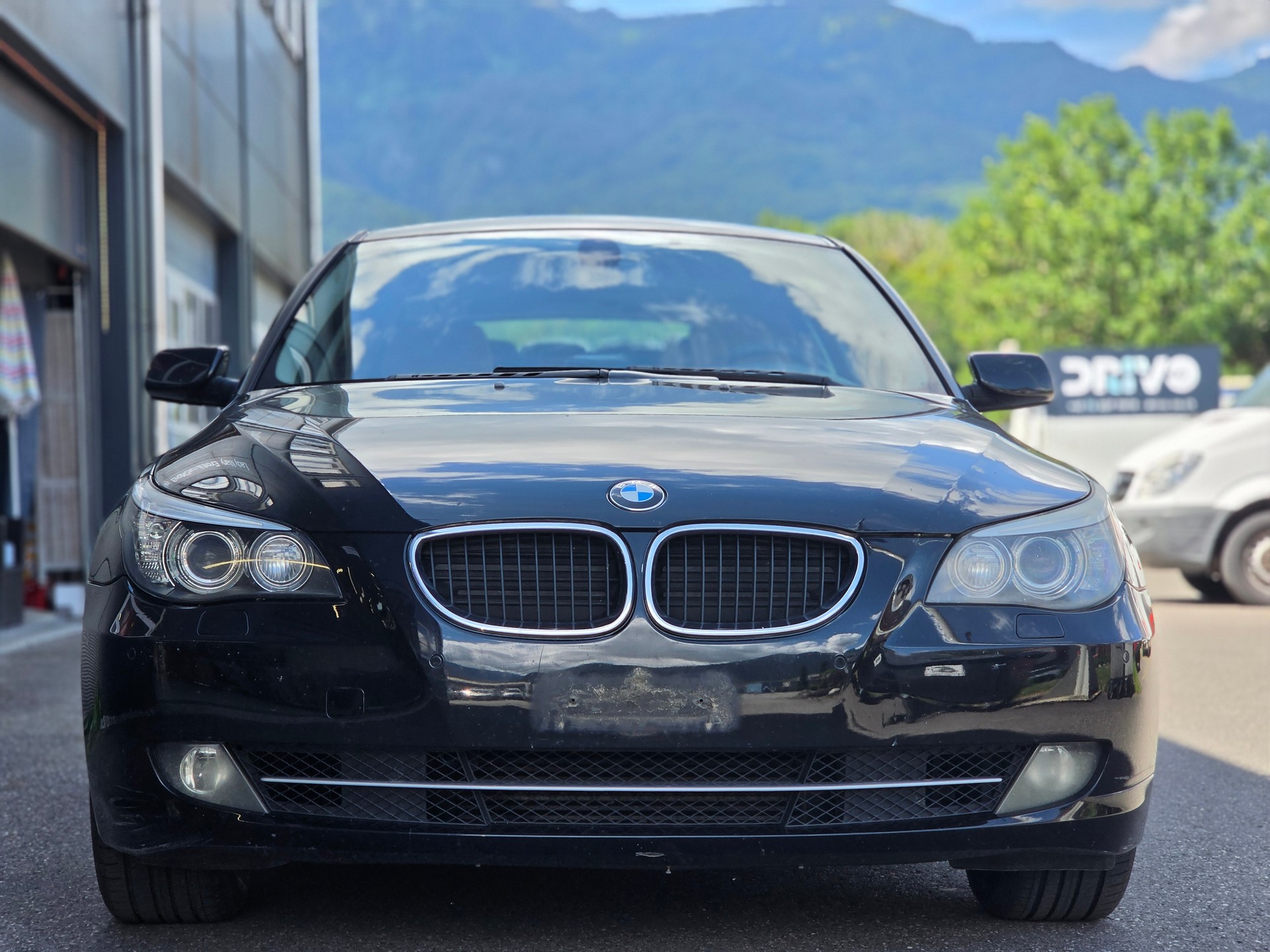 BMW 520d Touring Steptronic-image-1