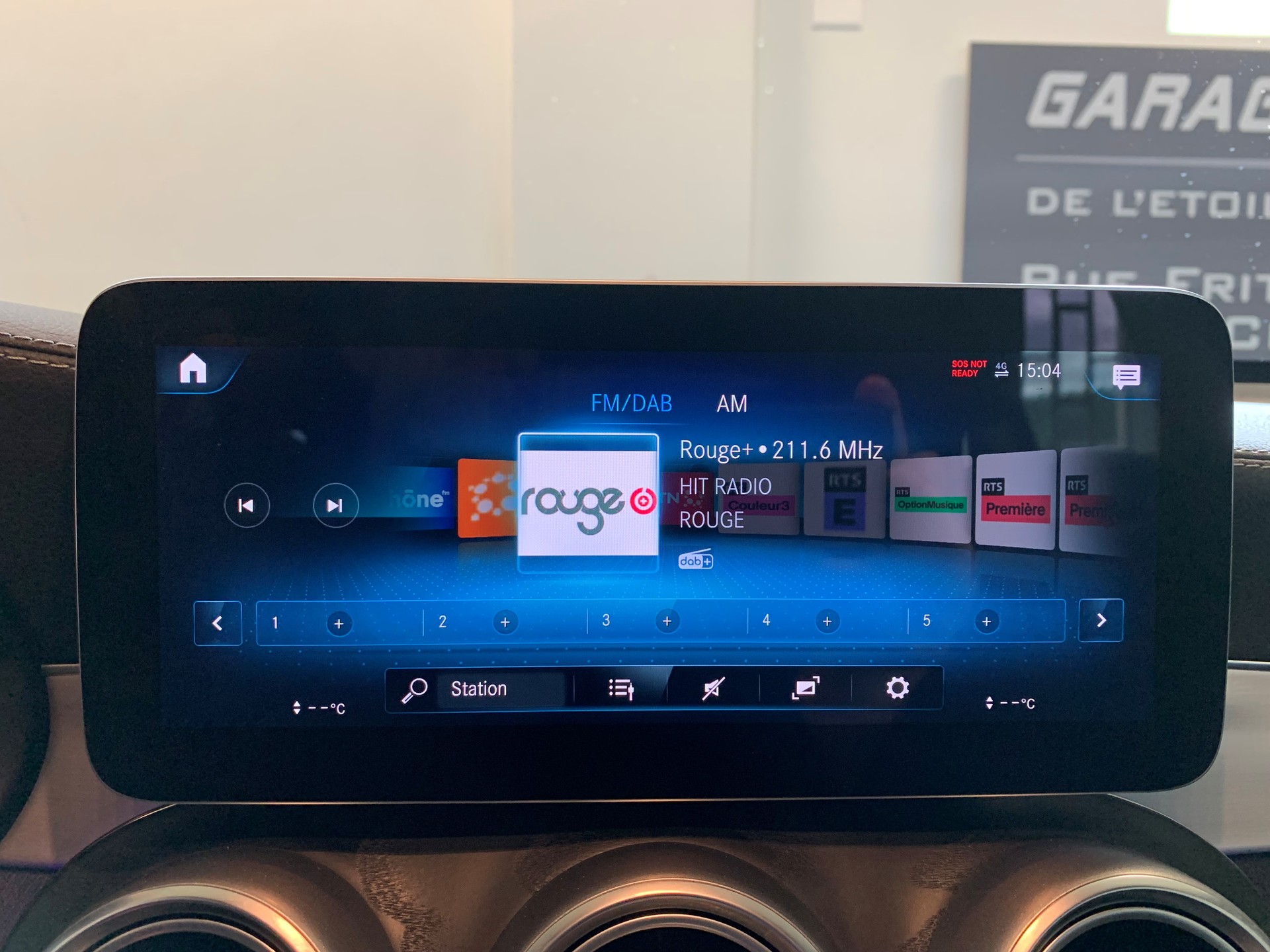 MERCEDES-BENZ GLC 300 de 4Matic 9G-Tronic-image-13