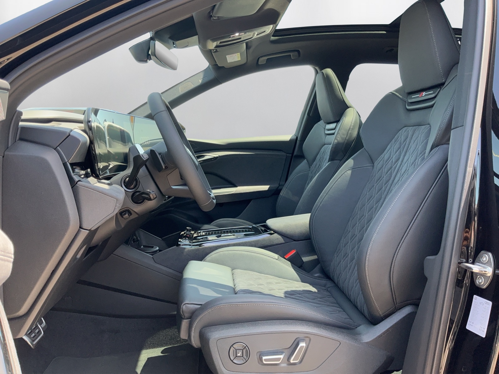 AUDI Q6 e-tron quattro-image-9