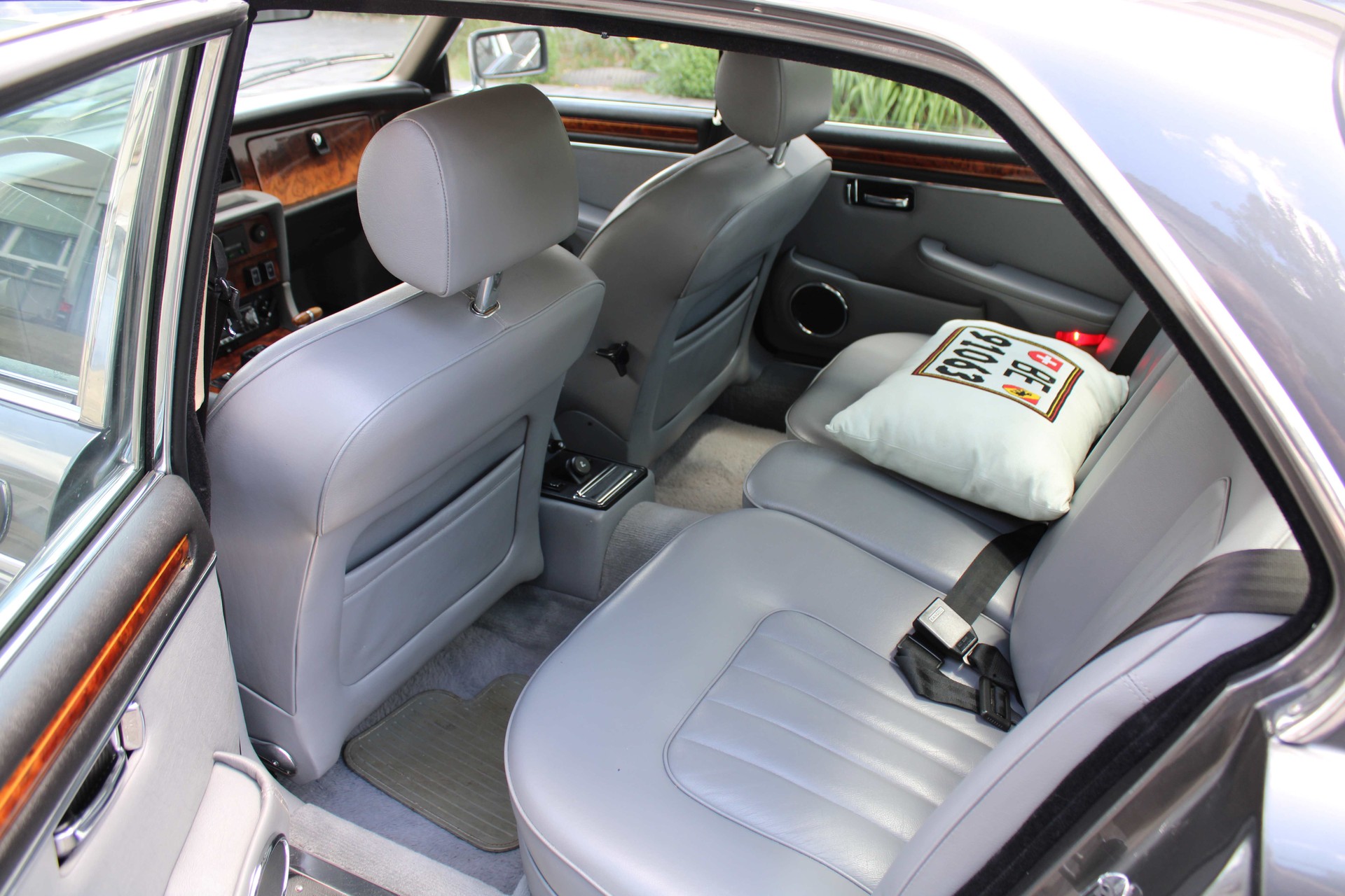 DAIMLER Double Six-image-8