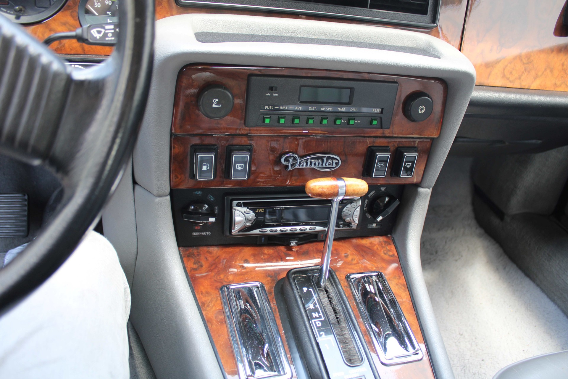 DAIMLER Double Six-image-12