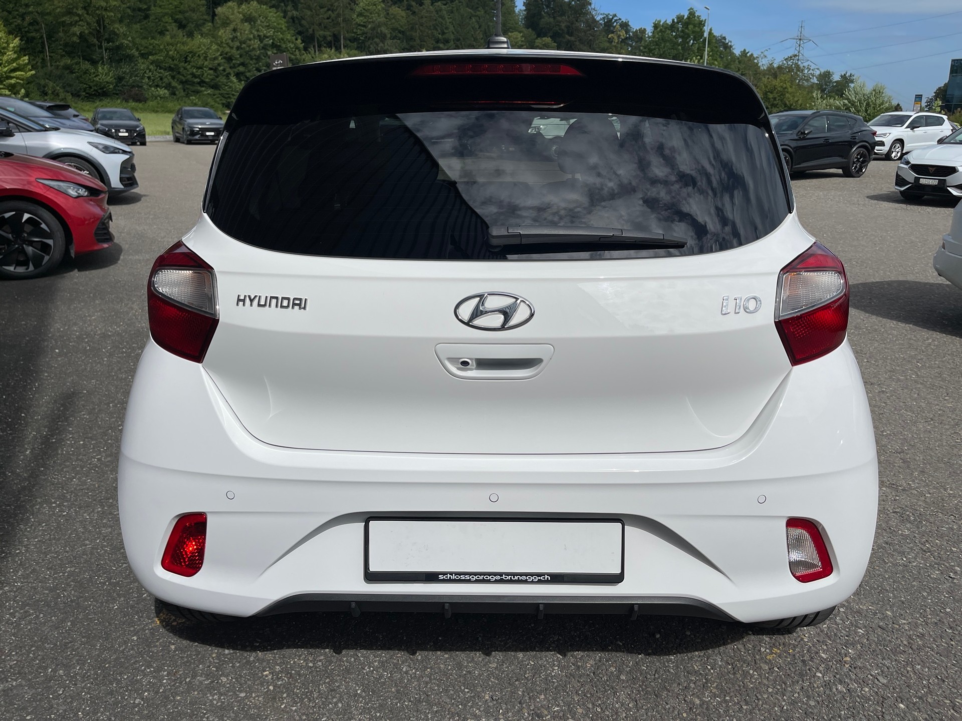 HYUNDAI i10 1.2 Amplia Automat-image-3