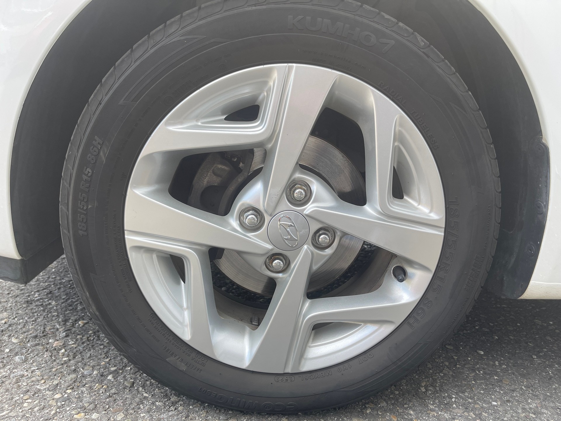 HYUNDAI i10 1.2 Amplia Automat-image-8