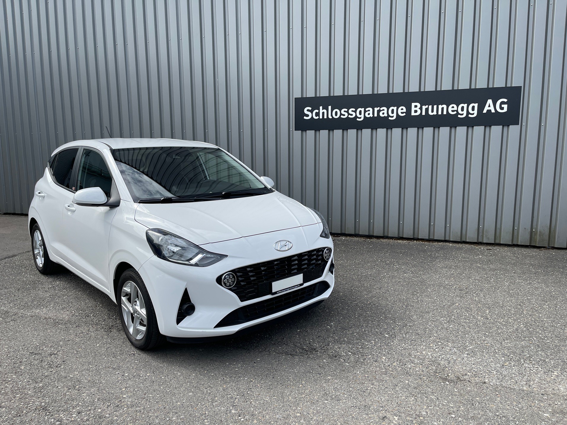 HYUNDAI i10 1.2 Amplia Automat-image-0