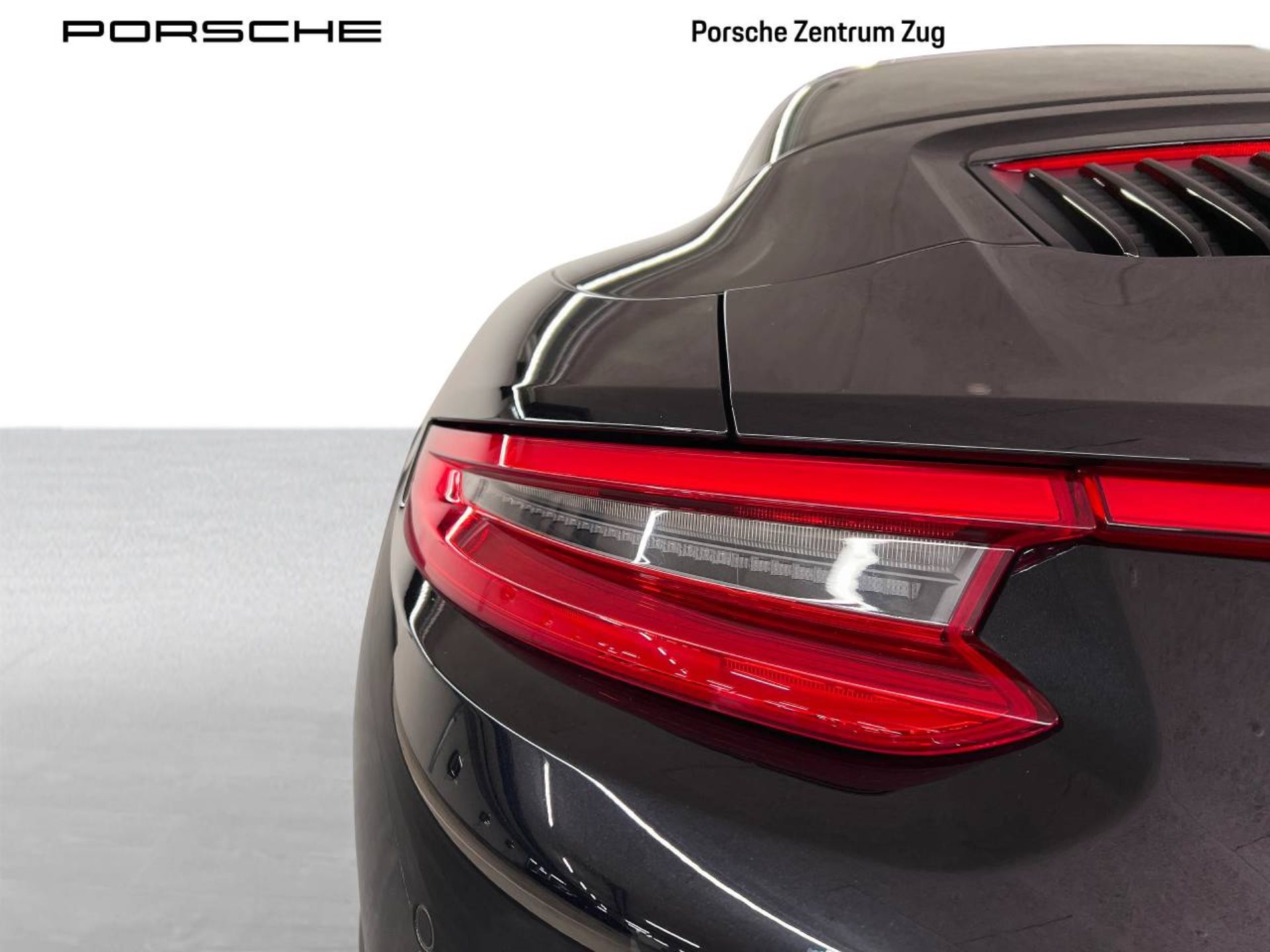 PORSCHE 911 Targa 4S-image-12
