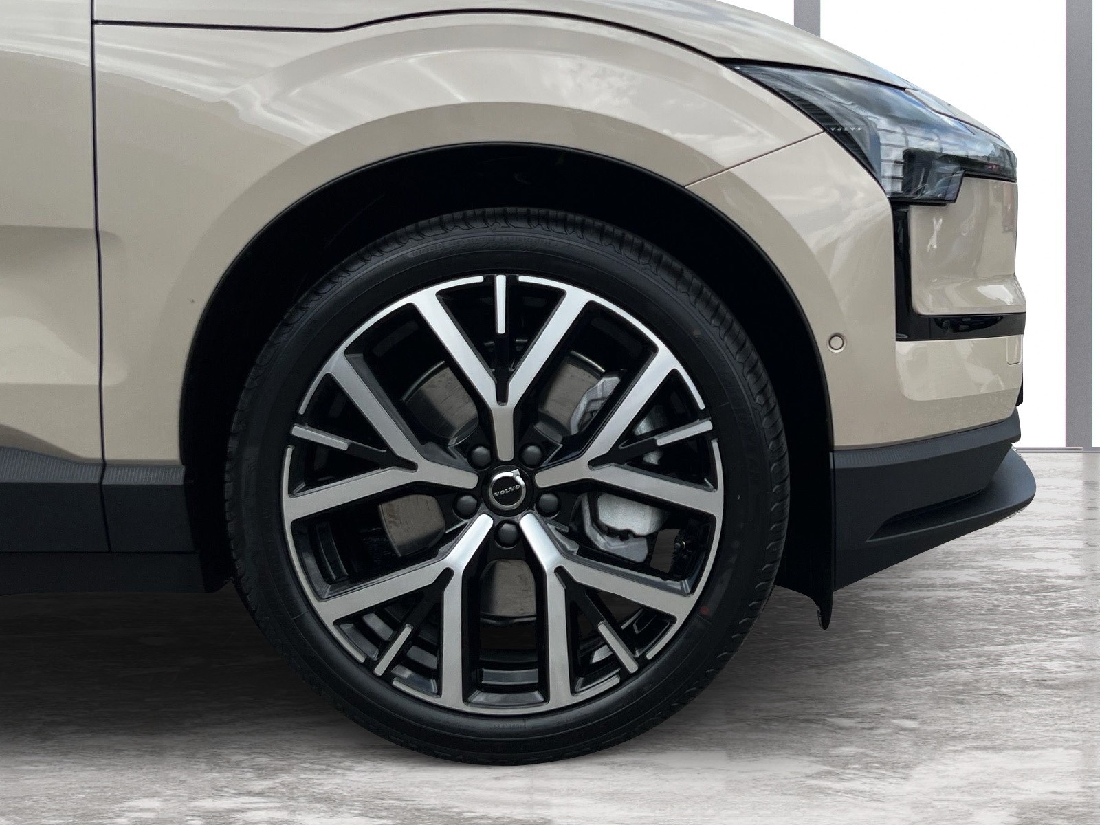 VOLVO EX30 E60 Twin Ultra Performance AWD-image-6