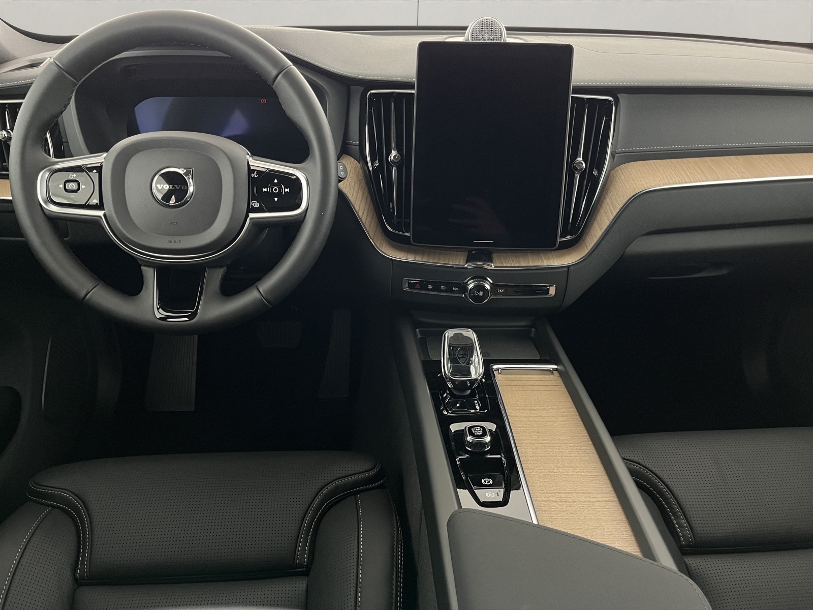 VOLVO XC60 2.0 T8 TE Ultra Dark eAWD-image-12