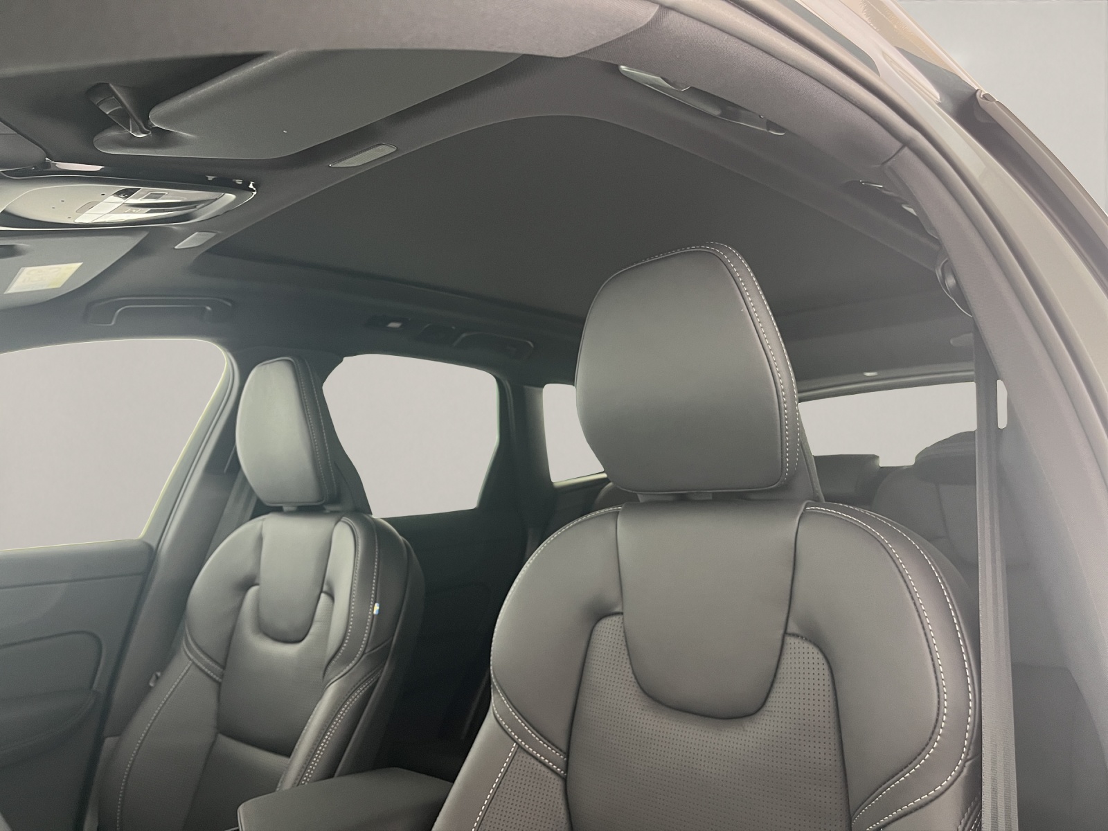 VOLVO XC60 2.0 T8 TE Ultra Dark eAWD-image-10