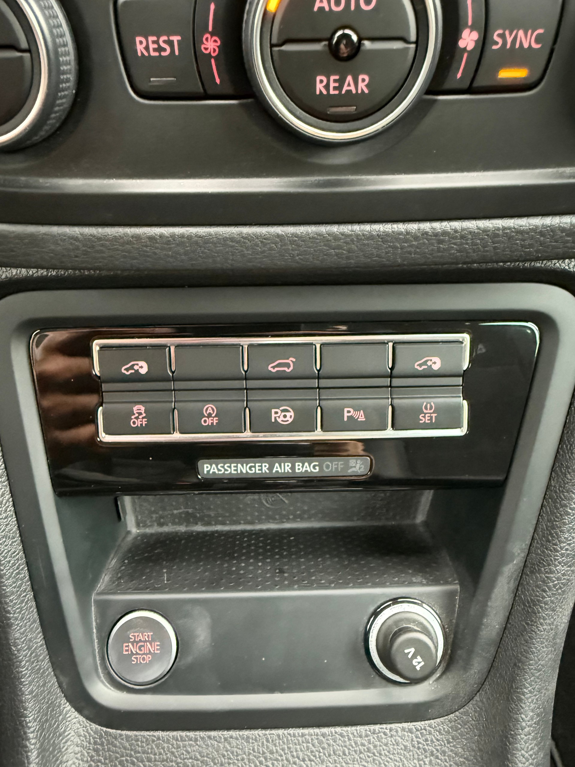 SEAT Alhambra 1.4 TSI SWISS FR-image-10