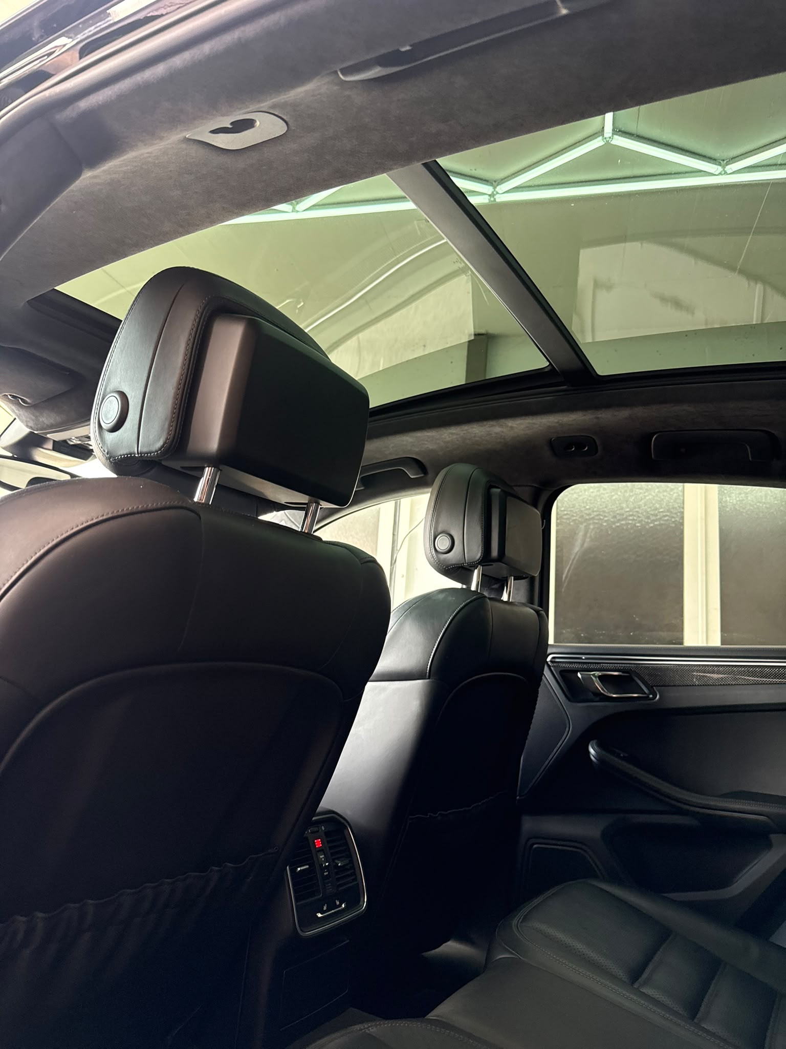 PORSCHE Macan Turbo PDK-image-7