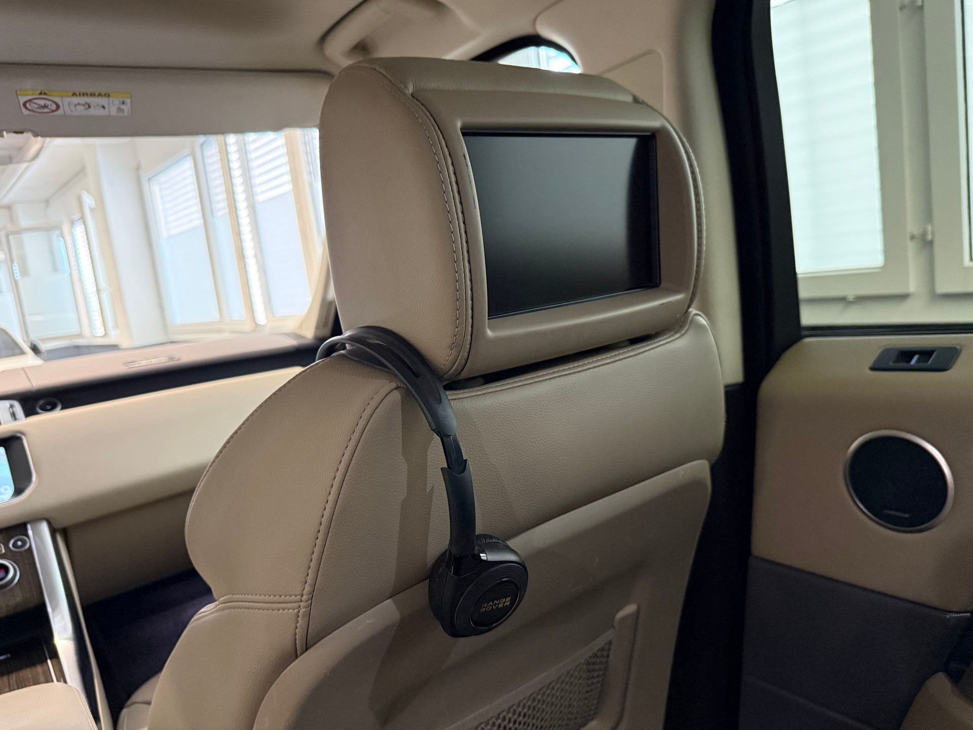 LAND ROVER Range Rover Sport 3.0 SDV6 SE Automatic-image-17