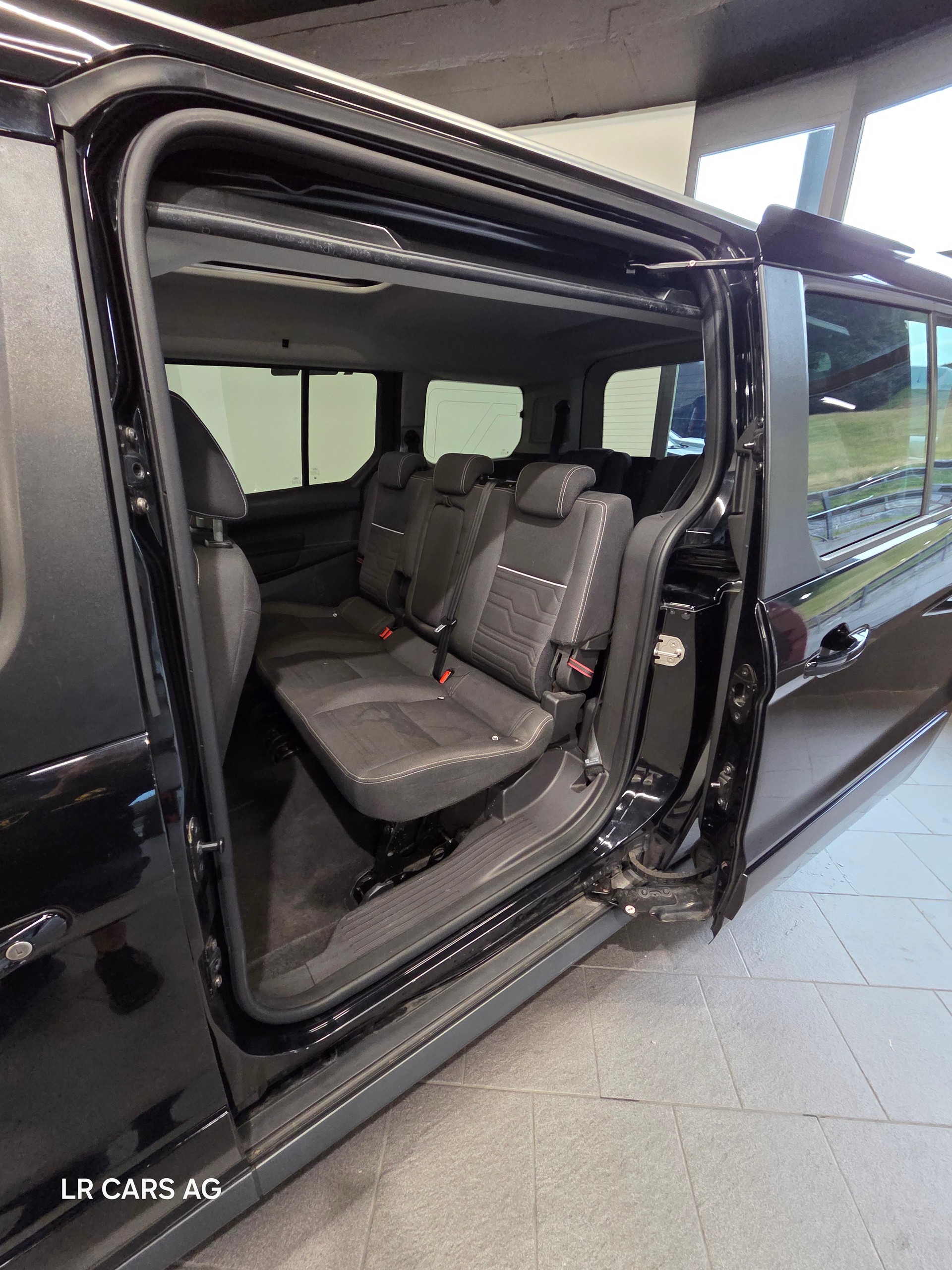 FORD Grand Tourneo Connect 1.5 TDCi Titanium Powershift-image-6