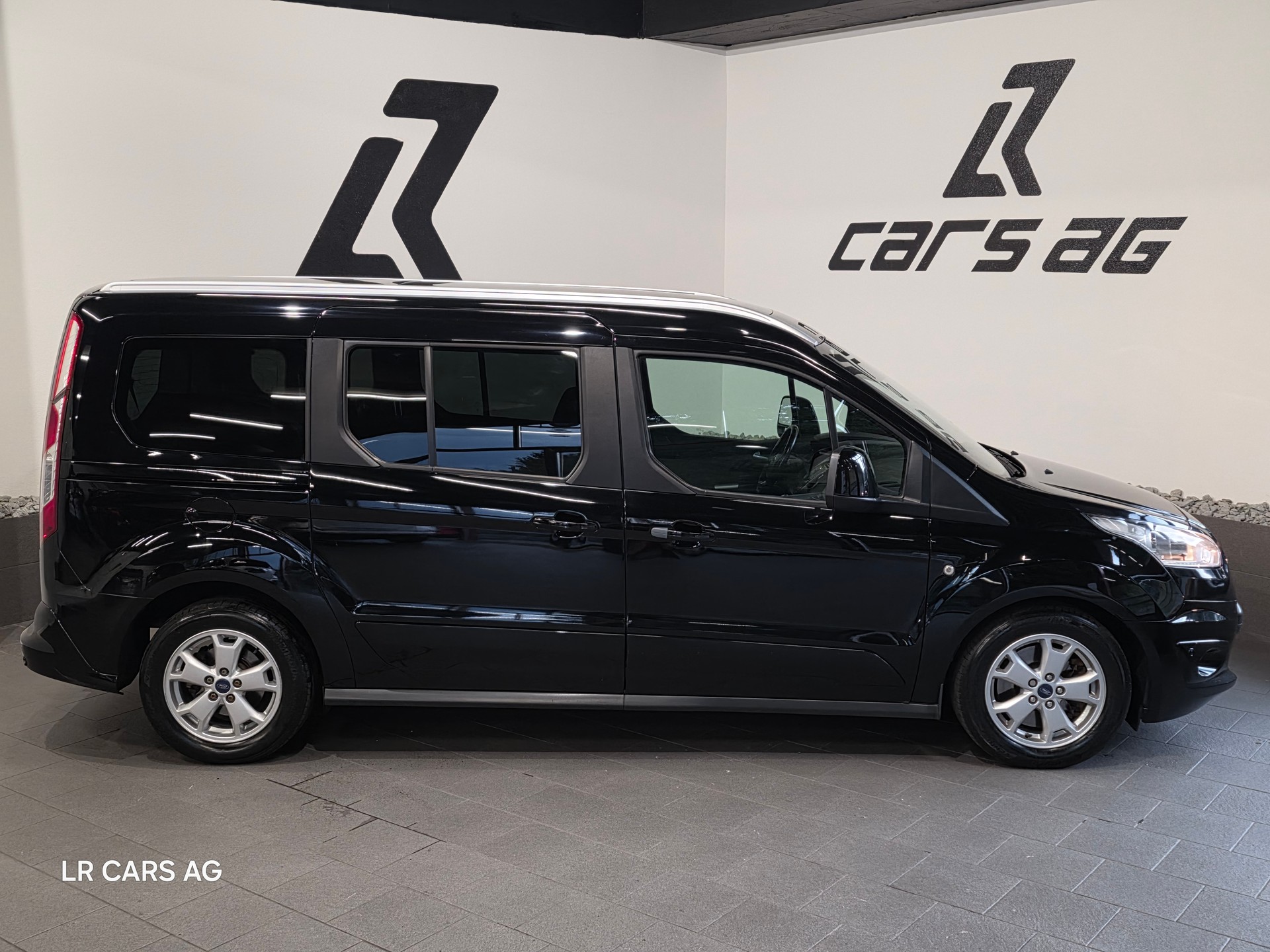 FORD Grand Tourneo Connect 1.5 TDCi Titanium Powershift-image-3