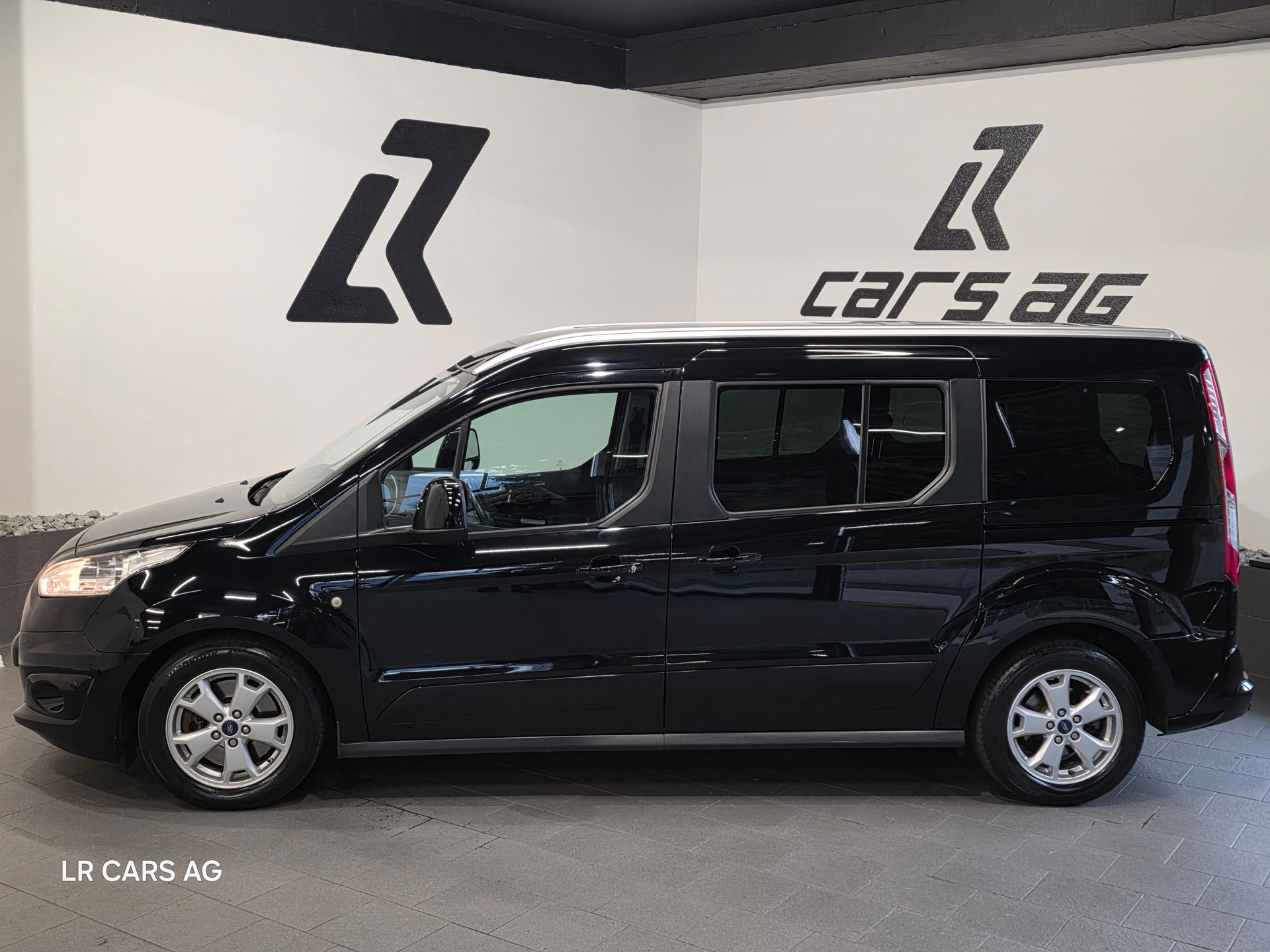 FORD Grand Tourneo Connect 1.5 TDCi Titanium Powershift-image-4