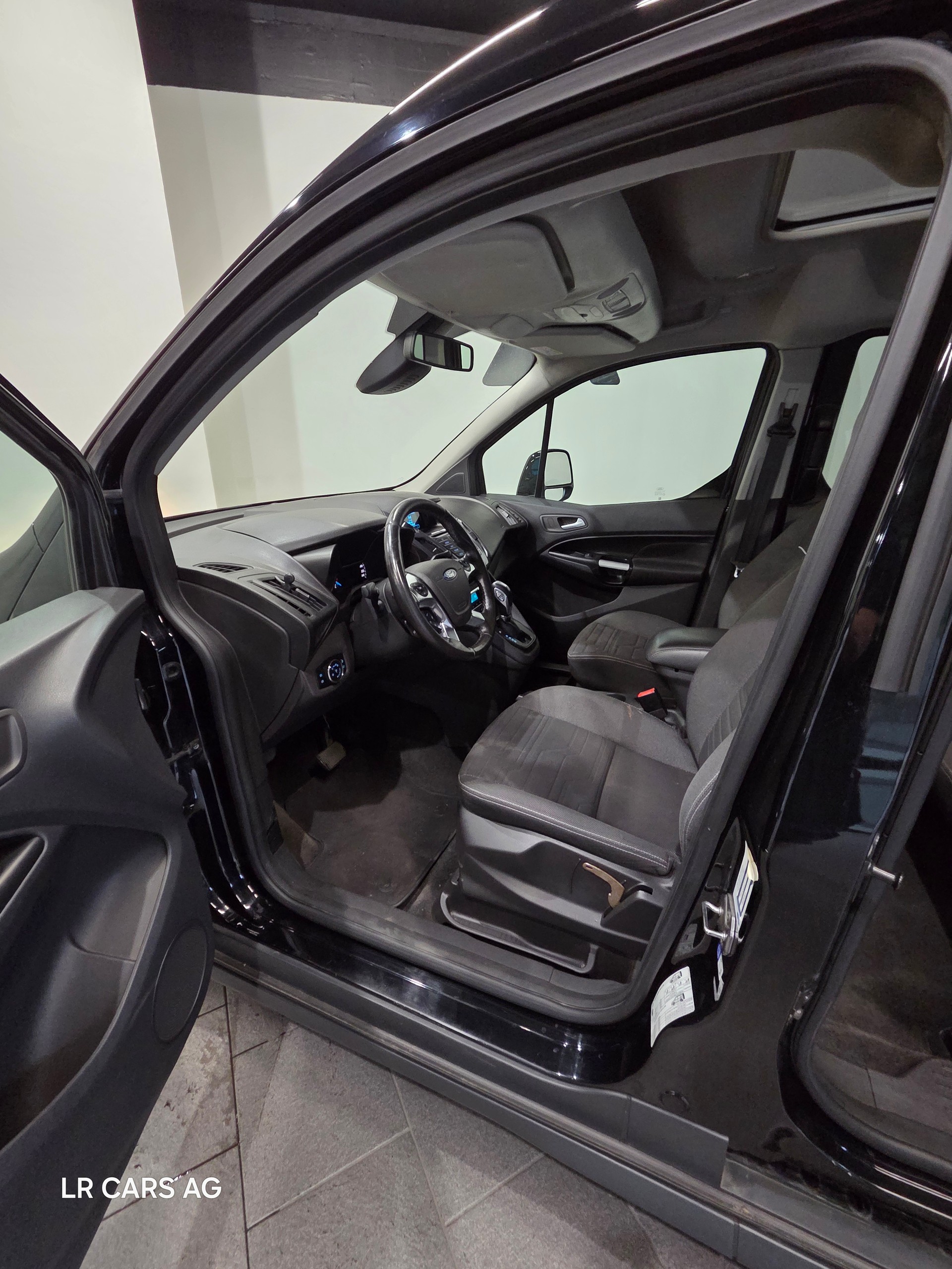 FORD Grand Tourneo Connect 1.5 TDCi Titanium Powershift-image-7