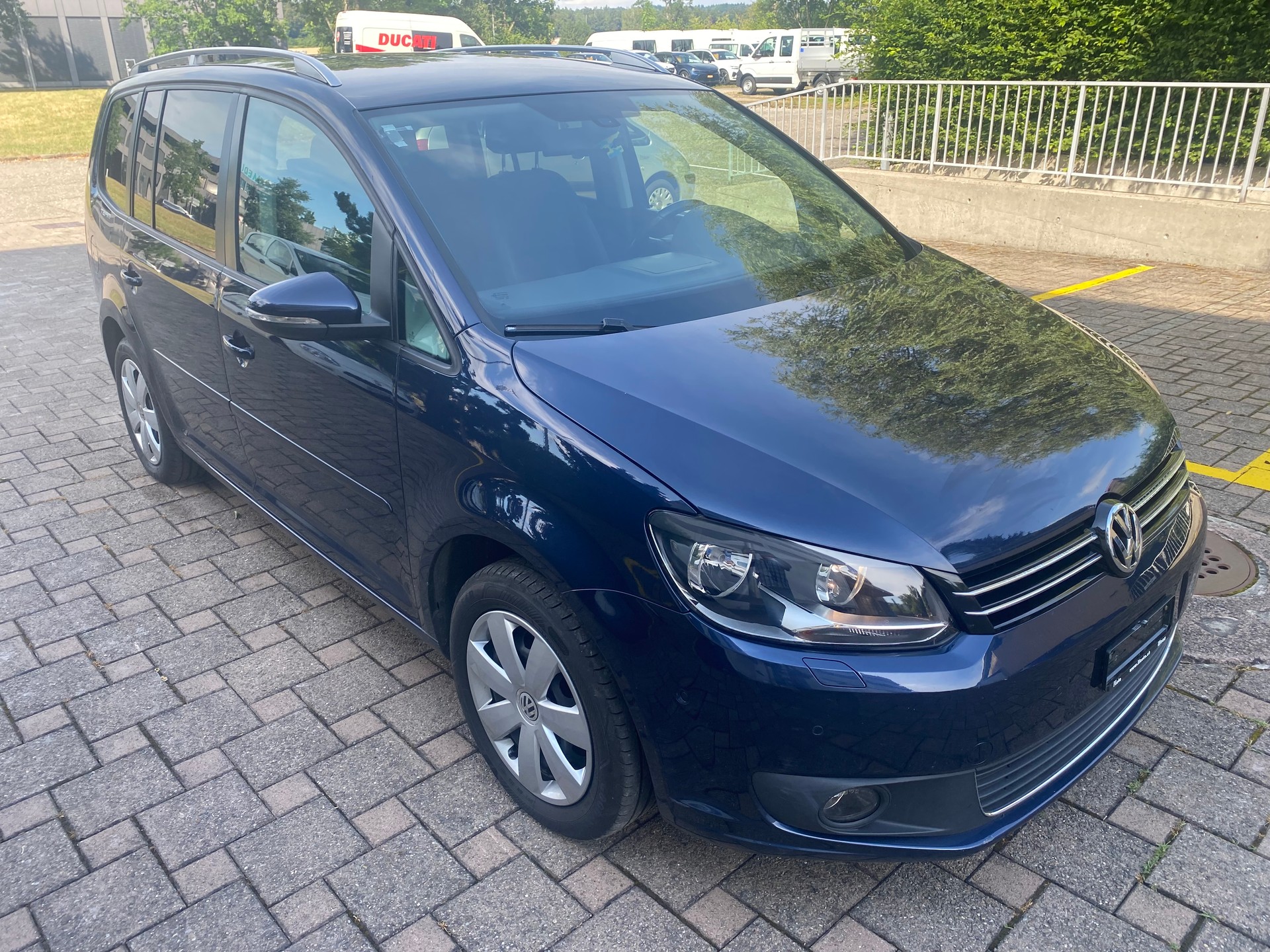 VW Touran 1.4 TSI Team DSG 7 sitz-image-2