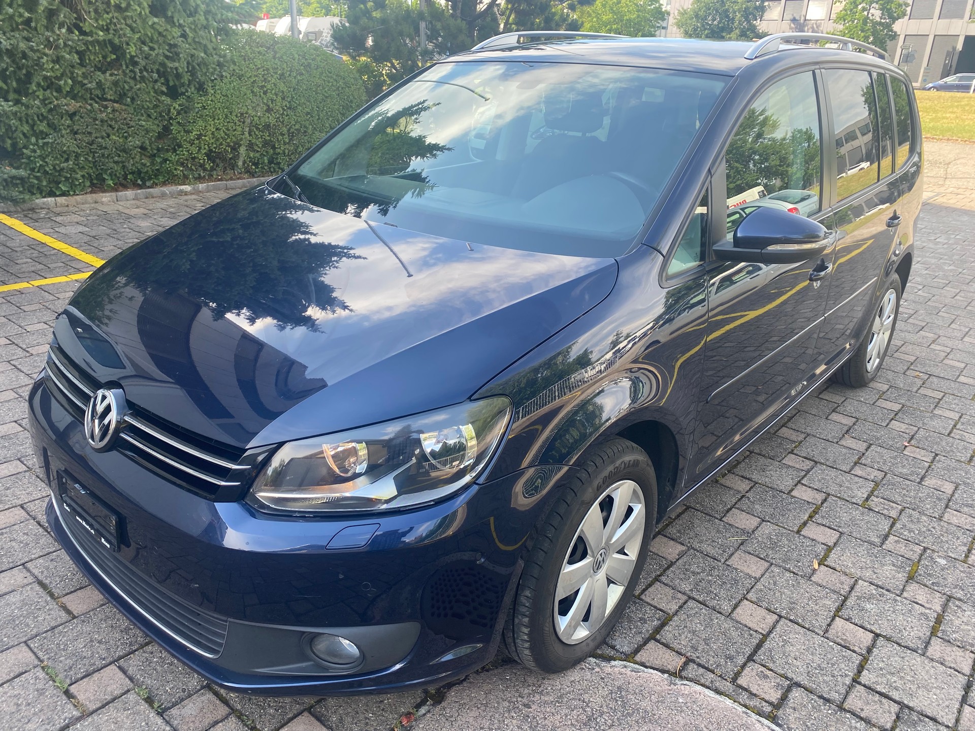 VW Touran 1.4 TSI Team DSG 7 sitz-image-1
